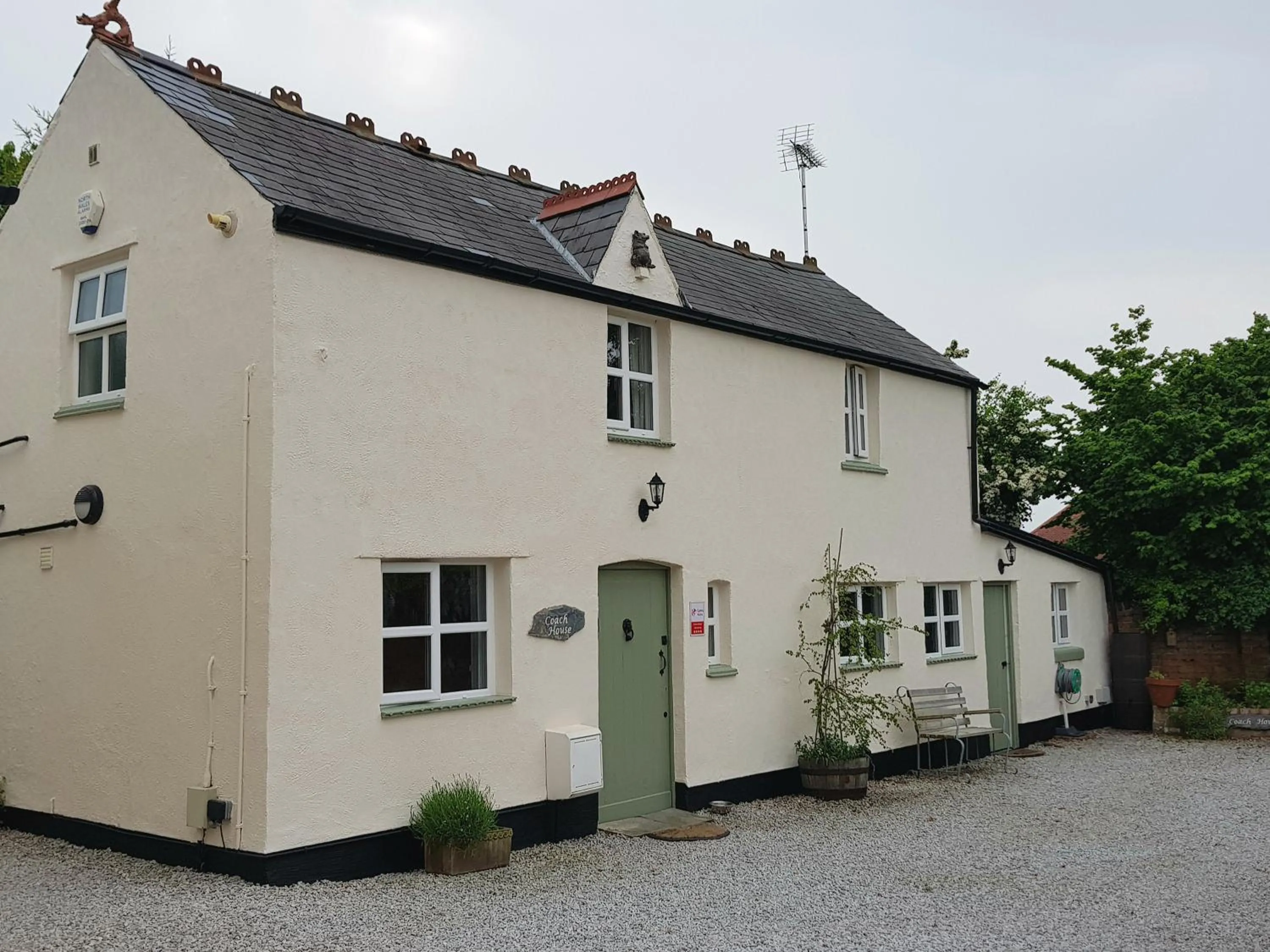 Property building in Vale View Cottages -The Coach House, Great location in Prestatyn!