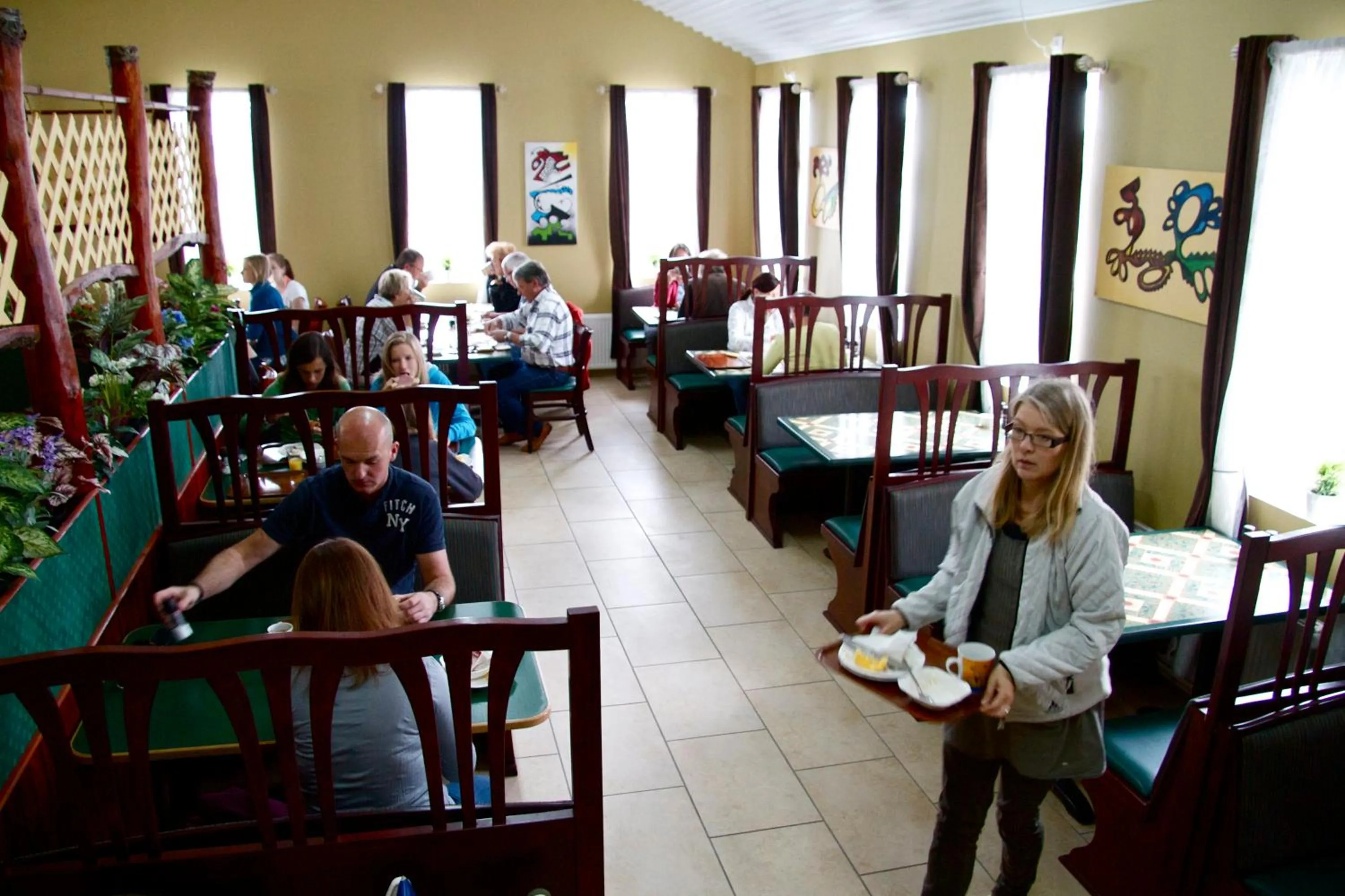 Restaurant/places to eat in Hotel Vogar