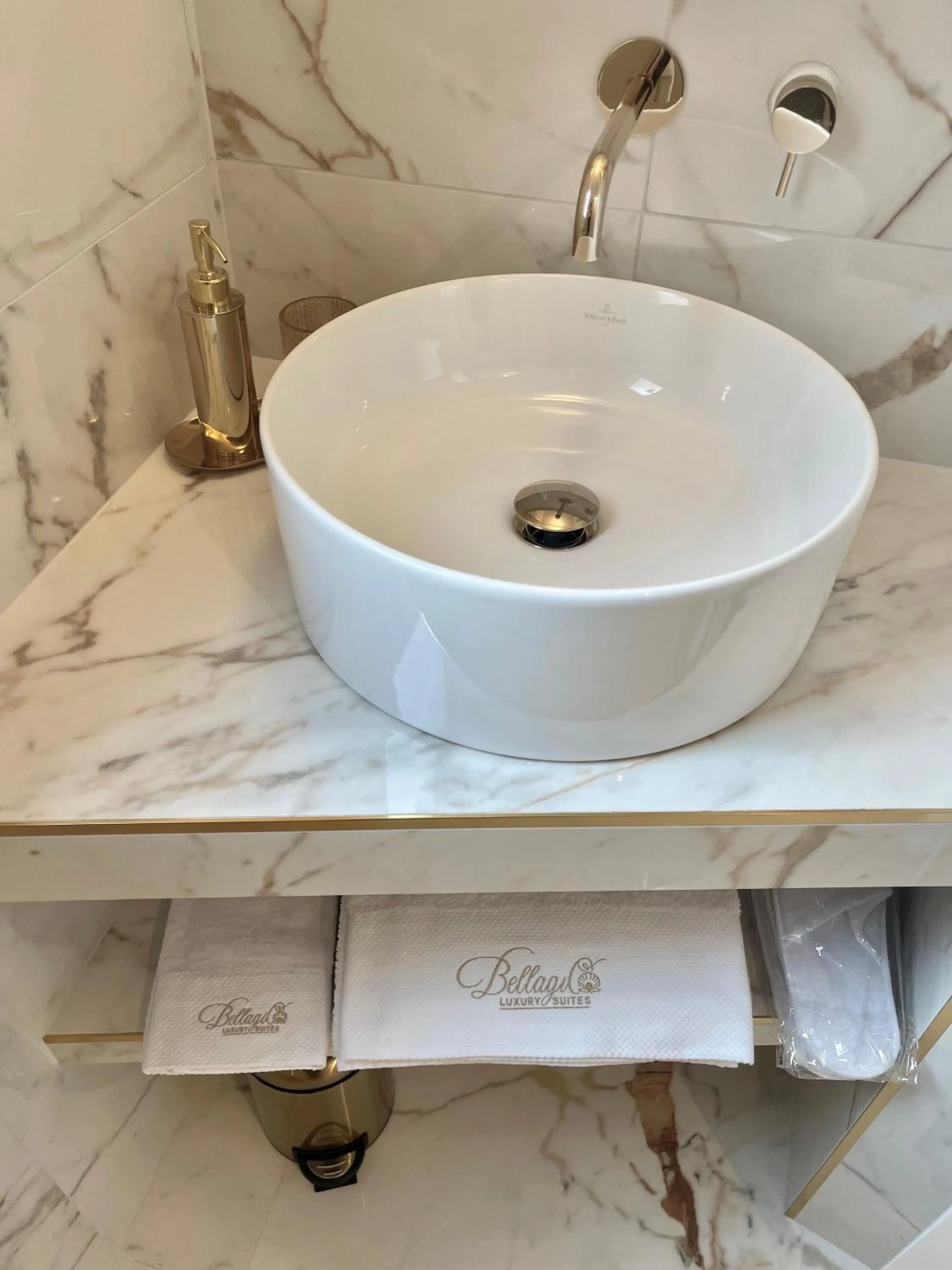 Bathroom in Bellagio Luxury Suites Apartments