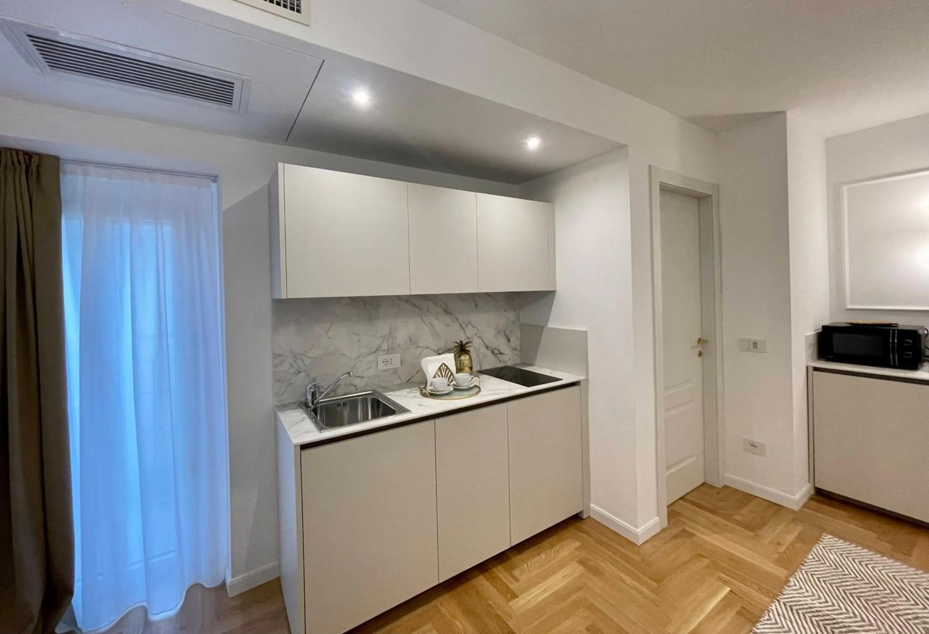 Coffee/tea facilities in Bellagio Luxury Suites Apartments