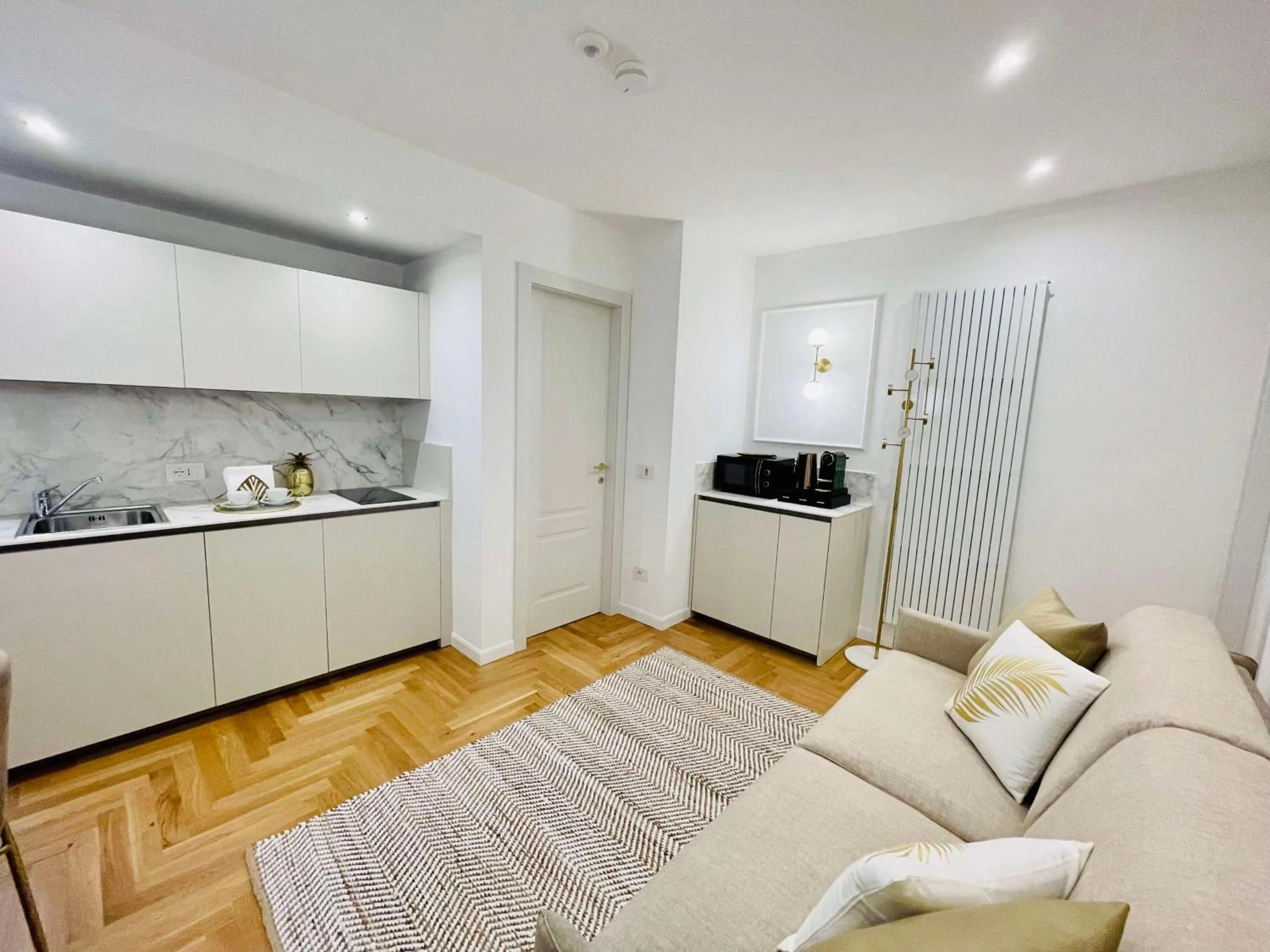 Kitchen or kitchenette in Bellagio Luxury Suites Apartments