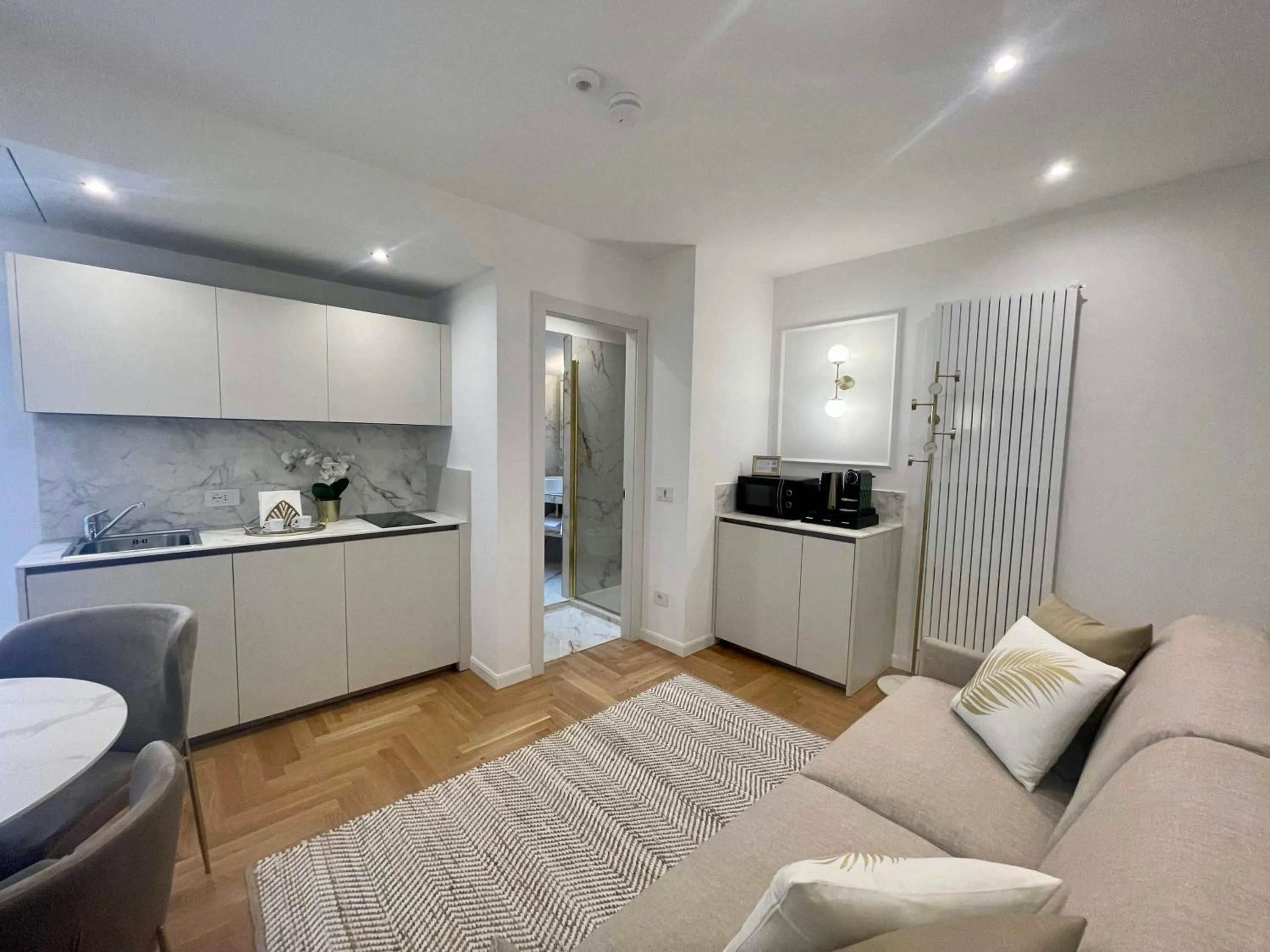 Kitchen or kitchenette in Bellagio Luxury Suites Apartments