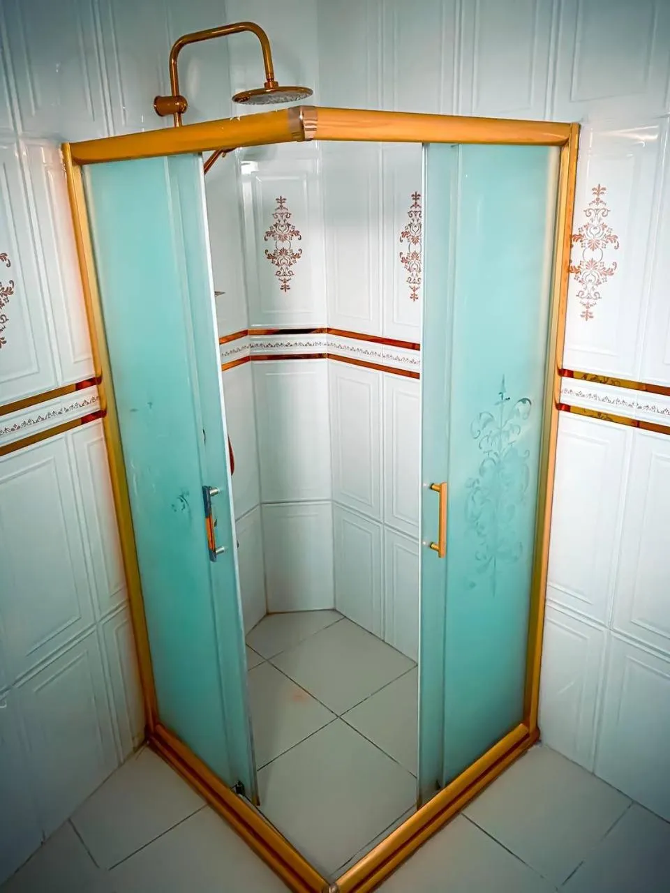 Shower in Eyüpsultan ABS Suites