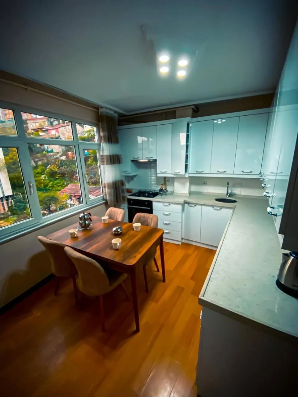 Kitchen or kitchenette in Eyüpsultan ABS Suites