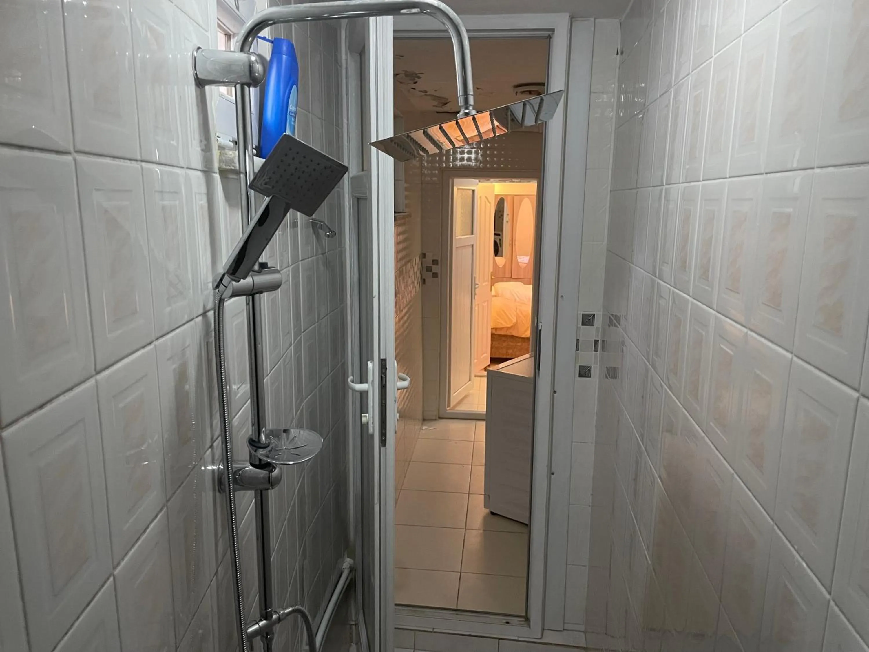 Shower in Eyüpsultan ABS Suites