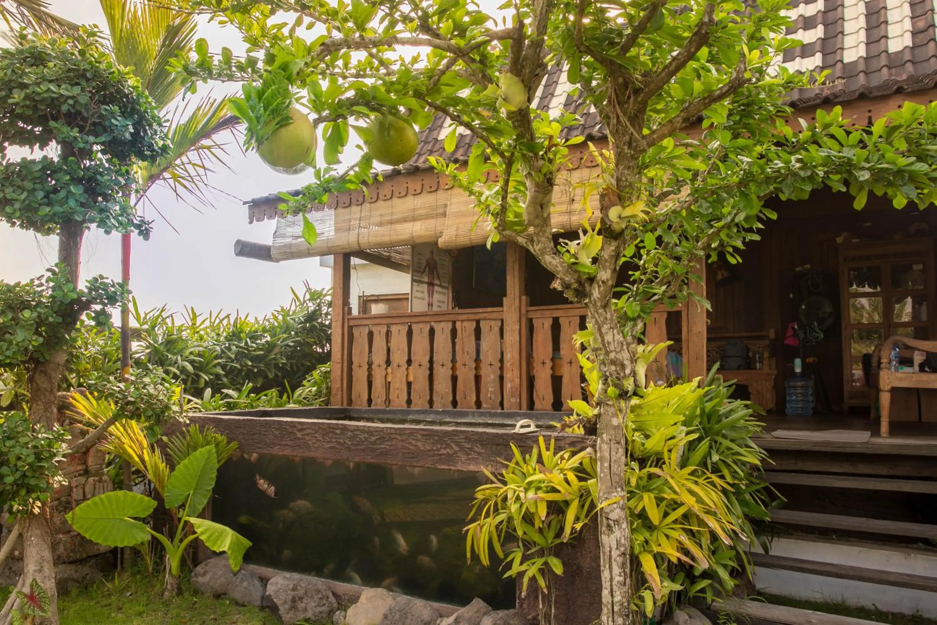 Property building in Pondok Cap Oleng Guesthouse Canggu by Ecommerceloka