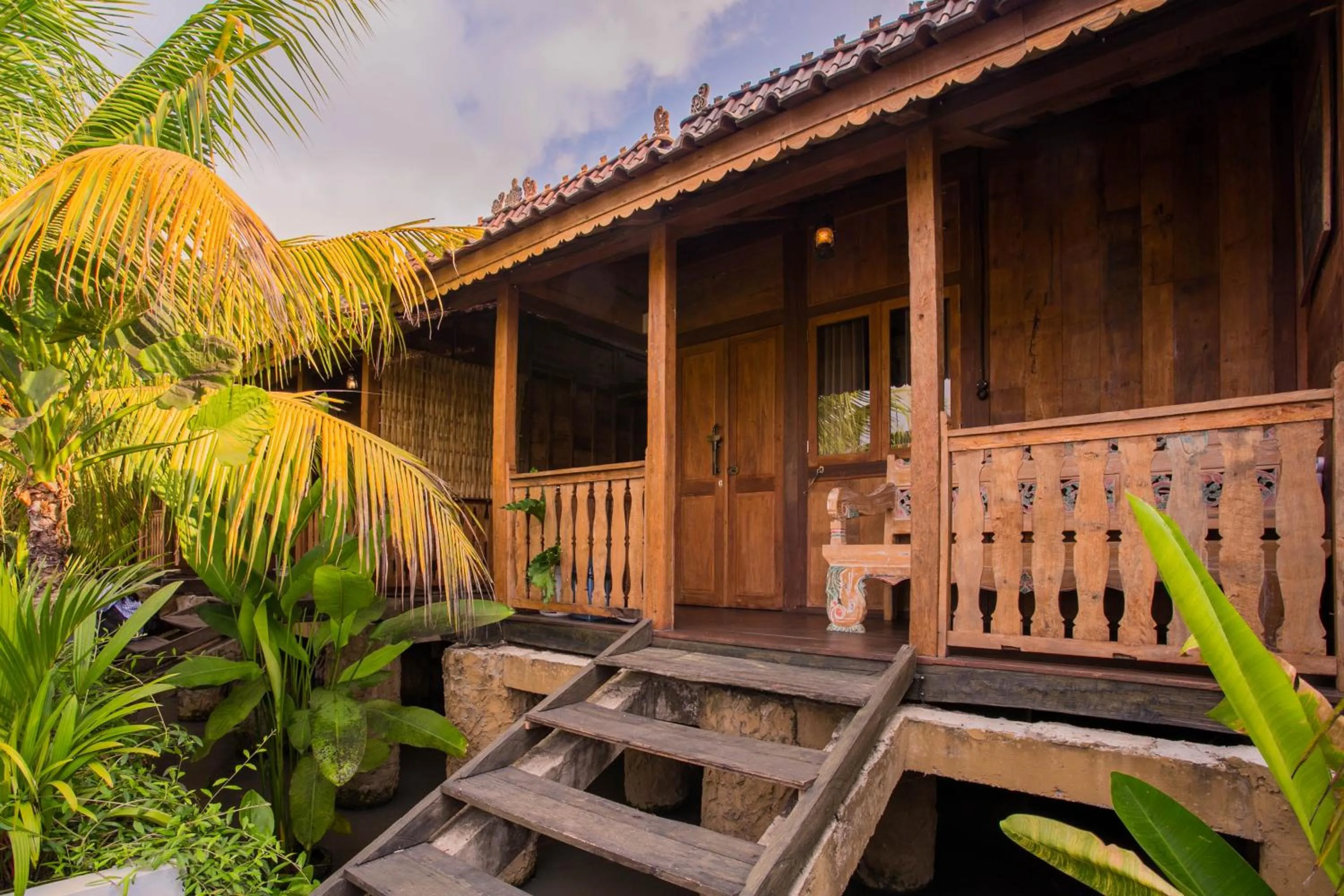 Property building in Pondok Cap Oleng Guesthouse Canggu by Ecommerceloka