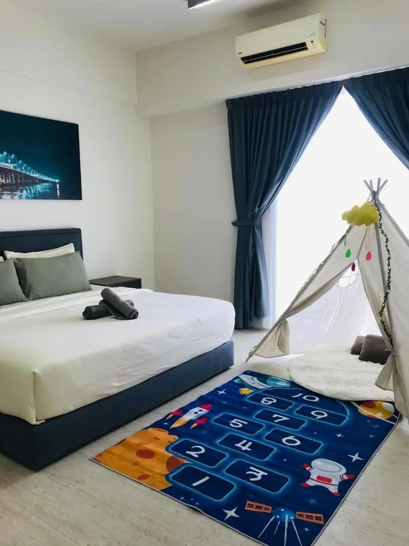 Bed in By The Sea Batu Ferringhi