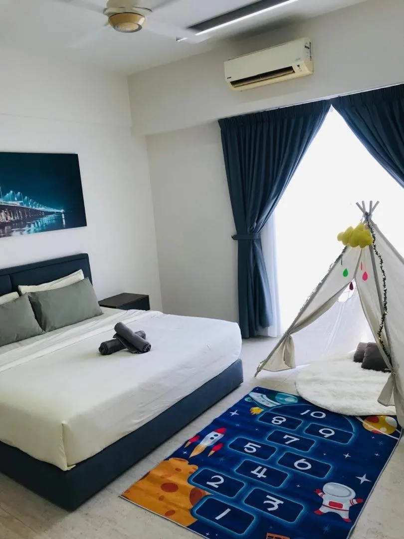 Bed in By The Sea Batu Ferringhi