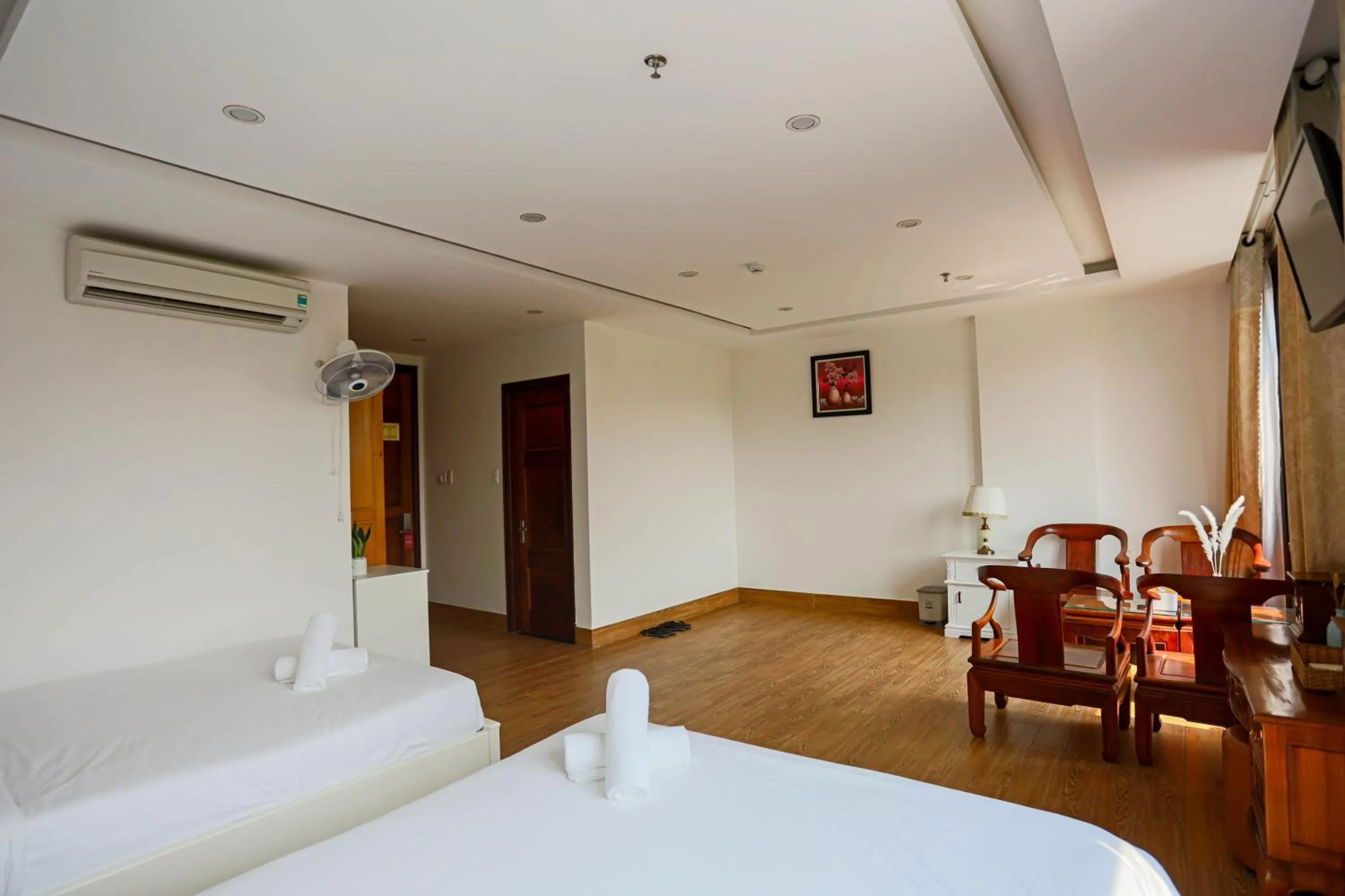 Photo of the whole room, Bed in SeaColor Beachstay Danang Hotel by Haviland