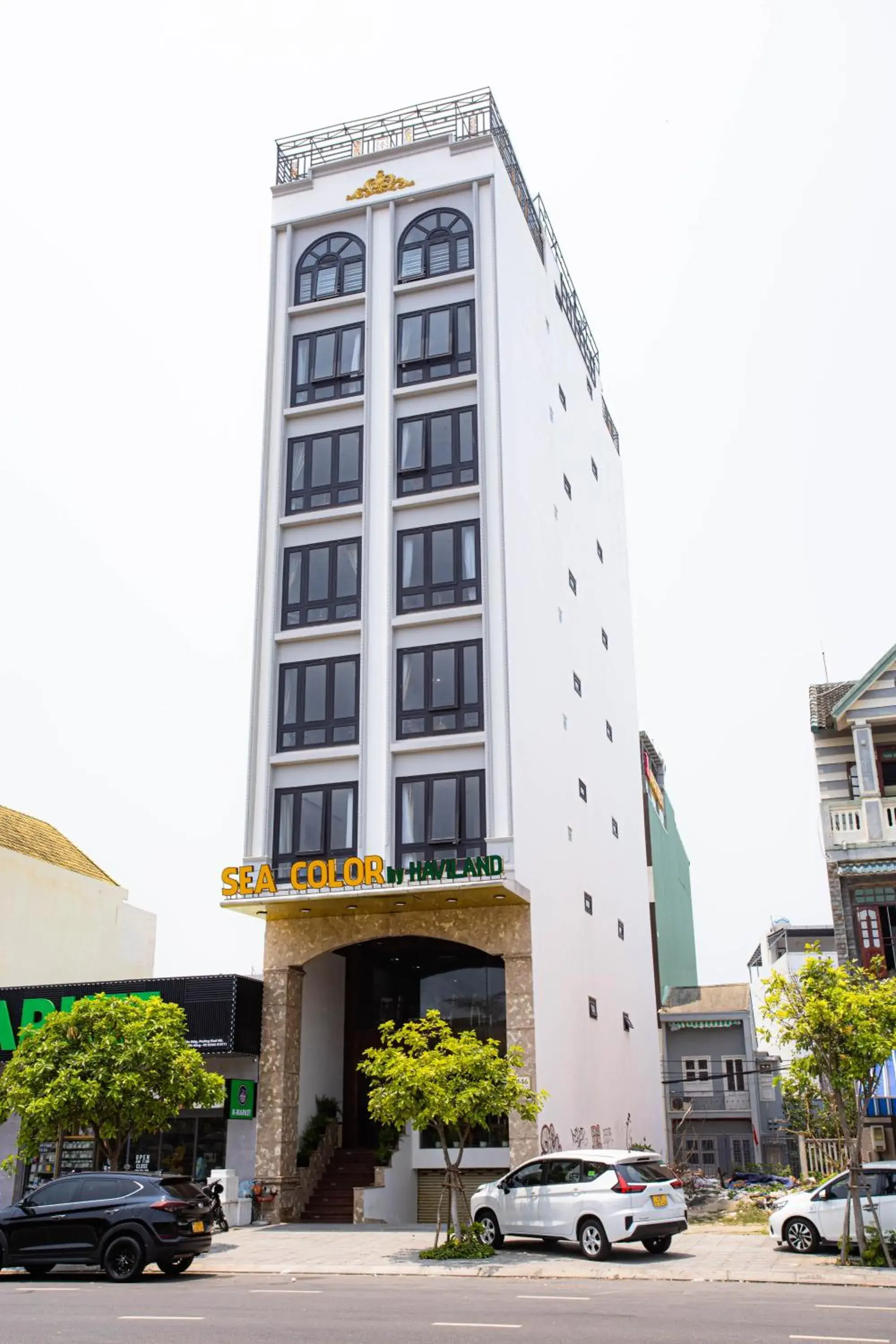 Property building in SeaColor Beachstay Danang Hotel by Haviland Property building in SeaColor Beachstay Danang Hotel by Haviland
