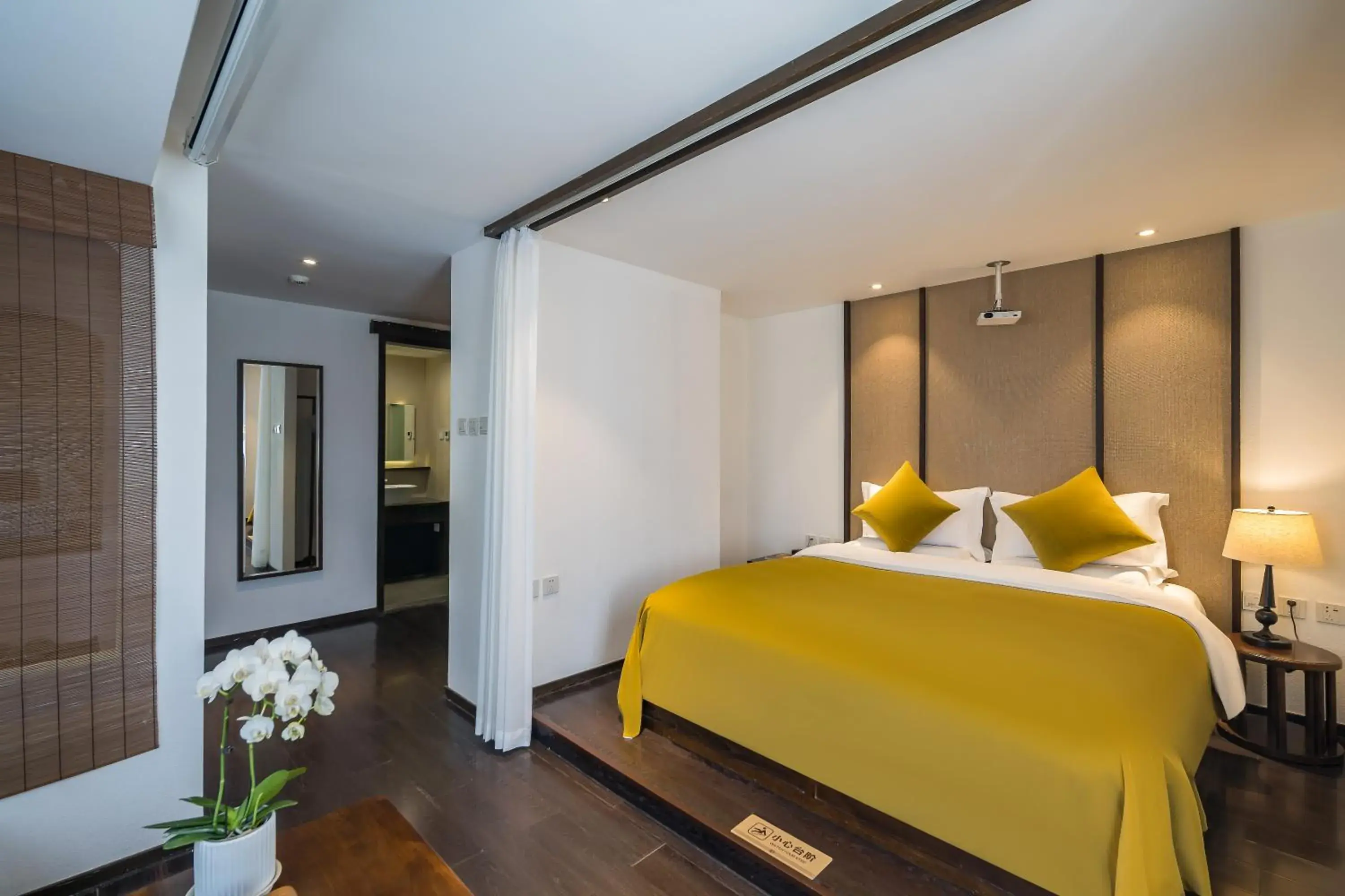 Photo of the whole room, Bed in Dasein Youlan Hotel-Near the Forbidden City, Tiananmen Square, Guijie Street, Beihai Park, Jingshan Park, and Yonghe Temple Photo of the whole room, Bed in Dasein Youlan Hotel-Near the Forbidden City, Tiananmen Square, Guijie Street, Beihai Park, Jingshan Park, and Yonghe Temple