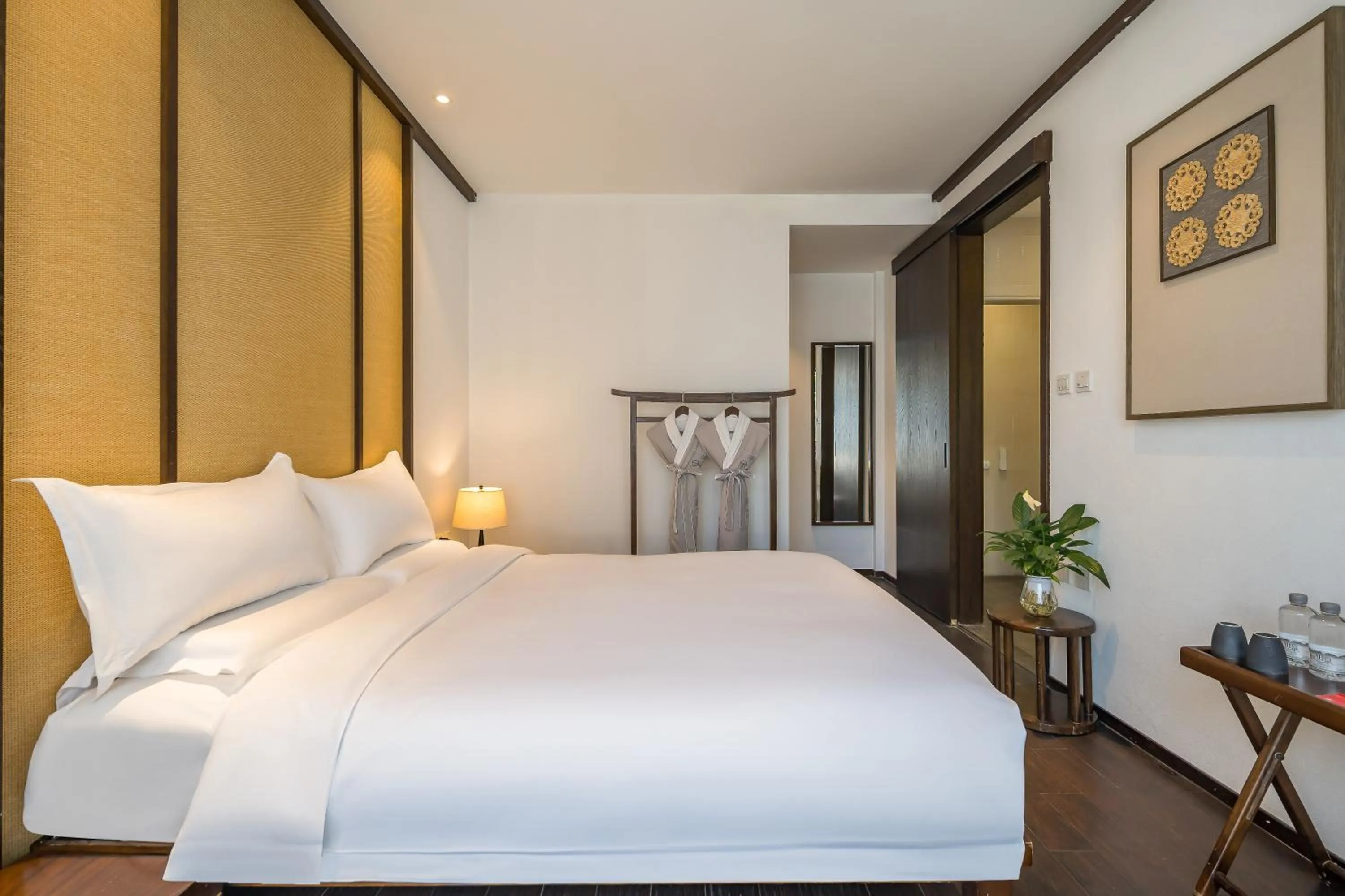 Photo of the whole room, Bed in Dasein Youlan Hotel-Near the Forbidden City, Tiananmen Square, Guijie Street, Beihai Park, Jingshan Park, and Yonghe Temple