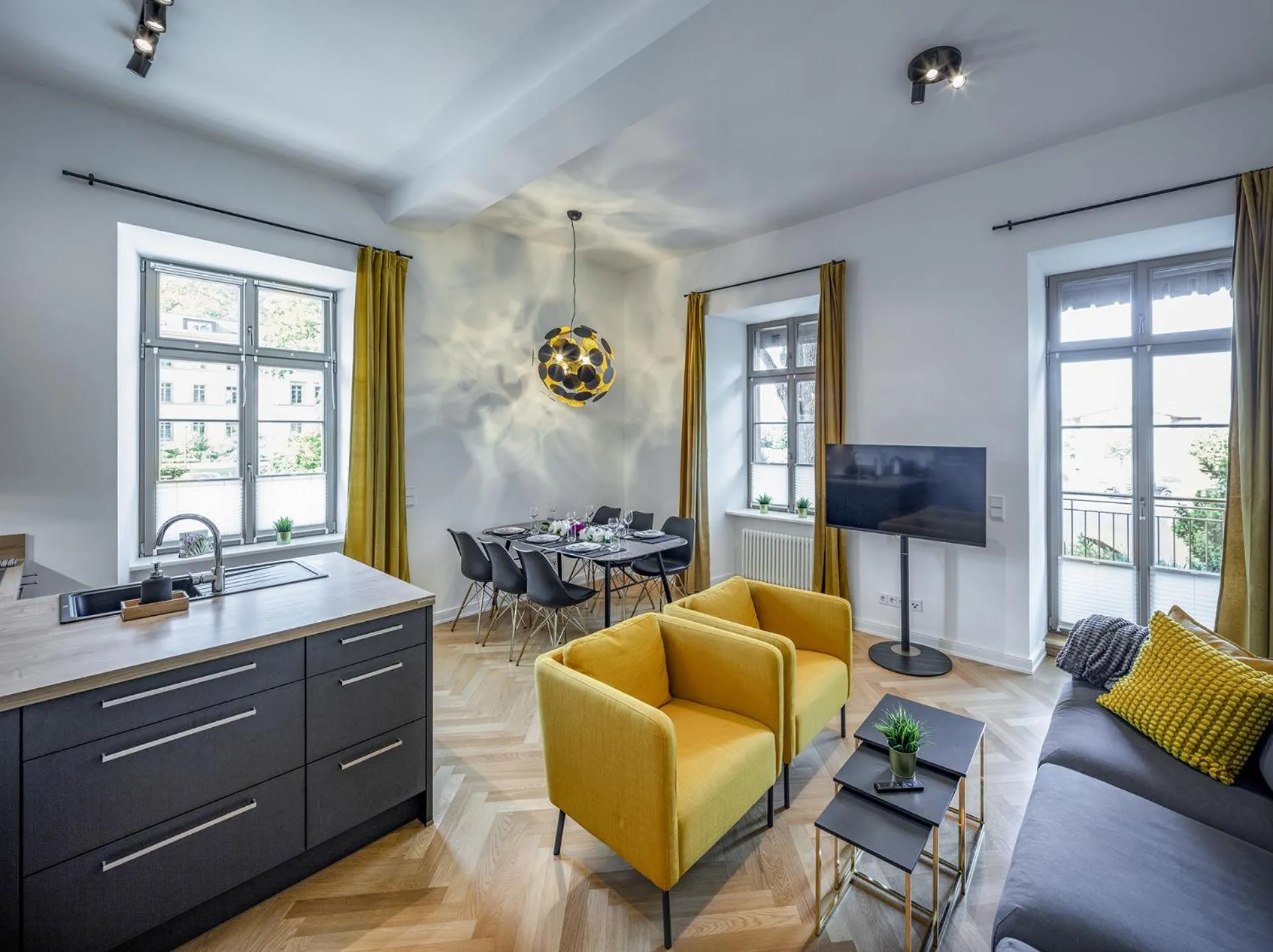 Living room in Acapella Suite Allegro 76qm I Altstadt l Weinberg