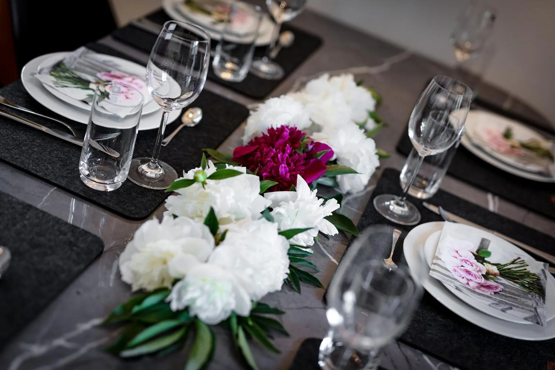Dining area in Acapella Suite Allegro 76qm I Altstadt l Weinberg