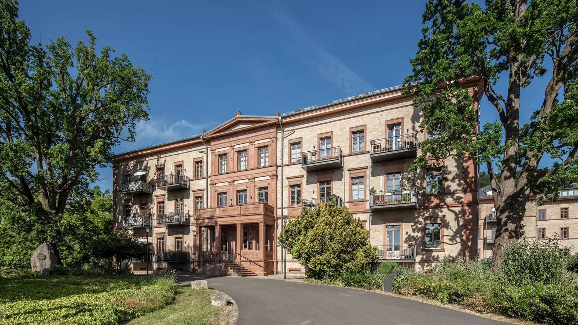 Property building in Acapella Suite Allegro 76qm I Altstadt l Weinberg