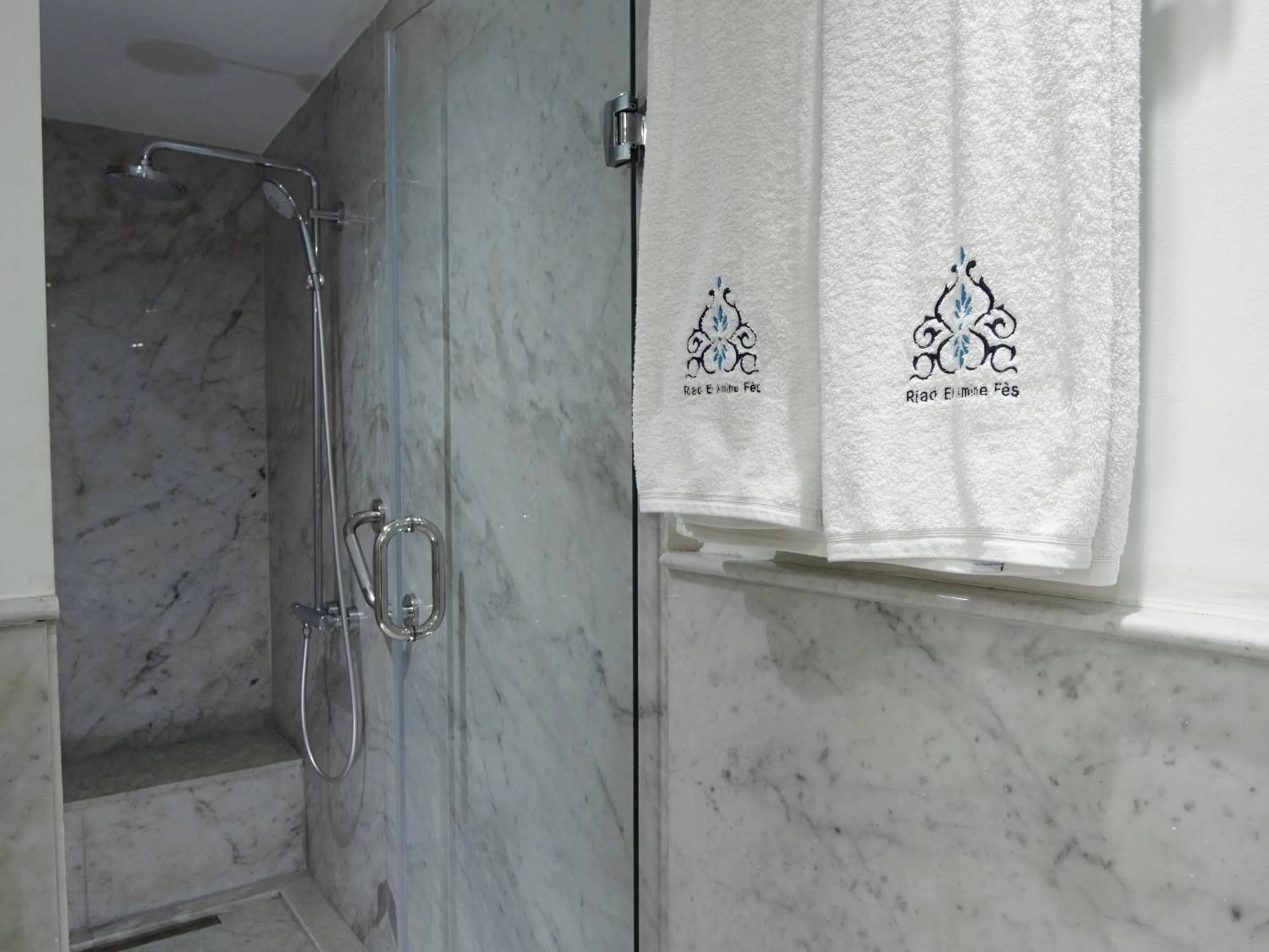 Shower in Riad El Amine Fès - Historic Hotels Worldwide