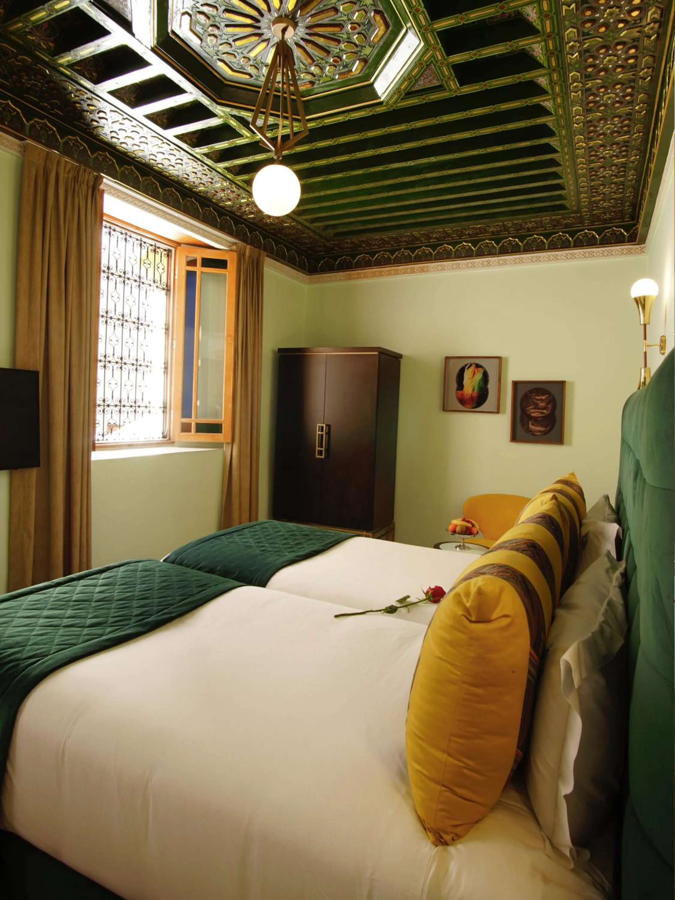 Bed in Riad El Amine Fès - Historic Hotels Worldwide