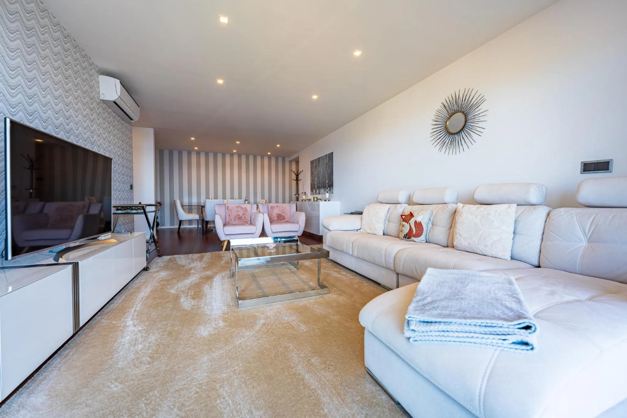 TV and multimedia in Serenity by the Sea