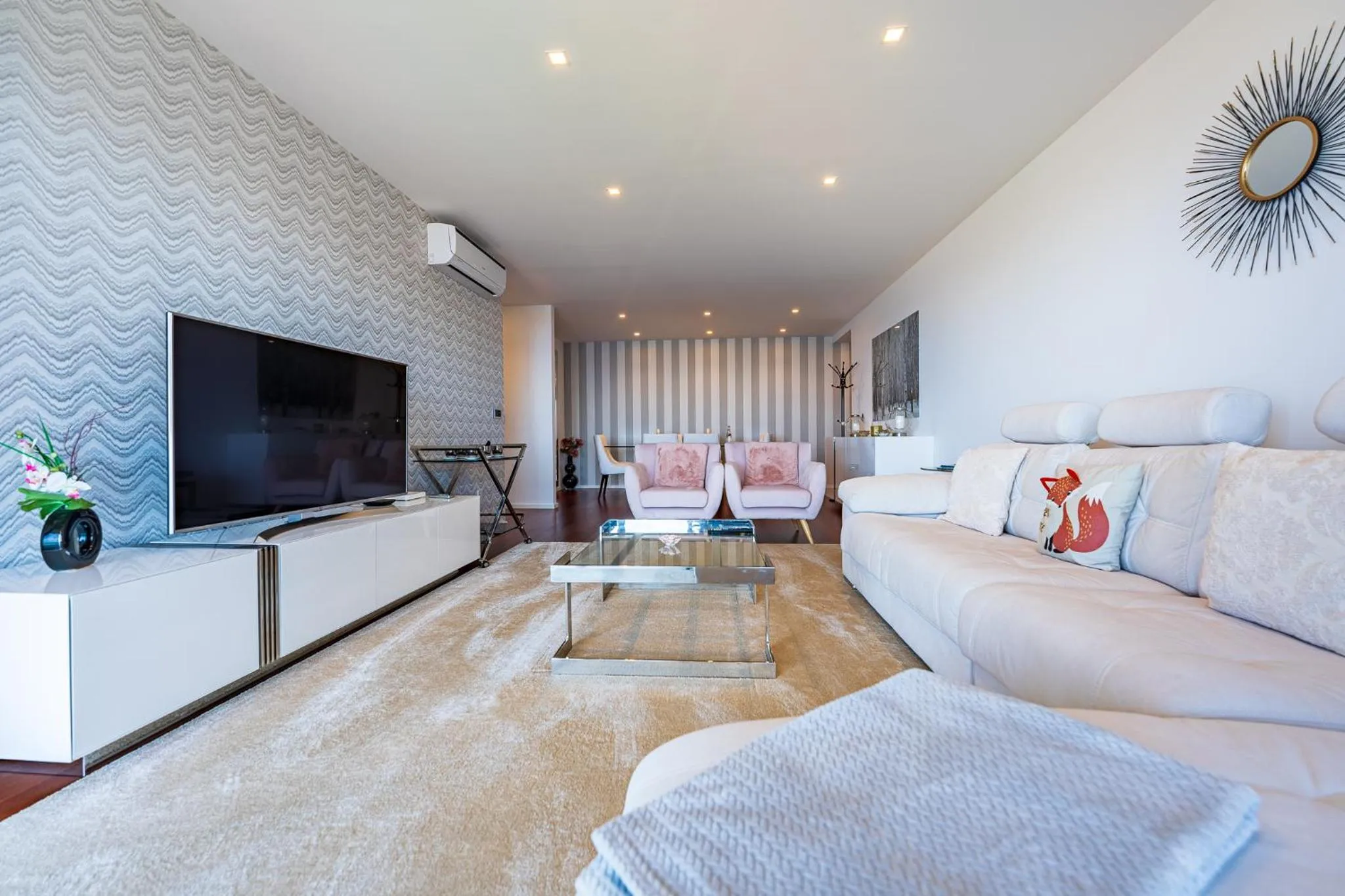 TV and multimedia in Serenity by the Sea