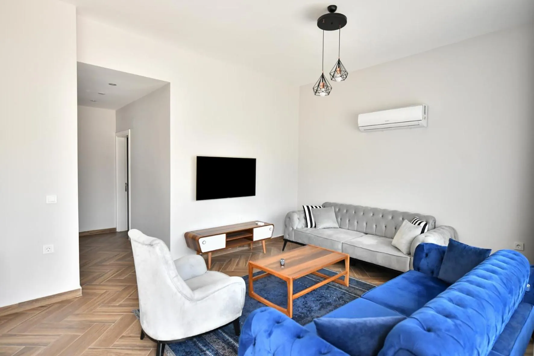 TV and multimedia in RED MOON SUITES