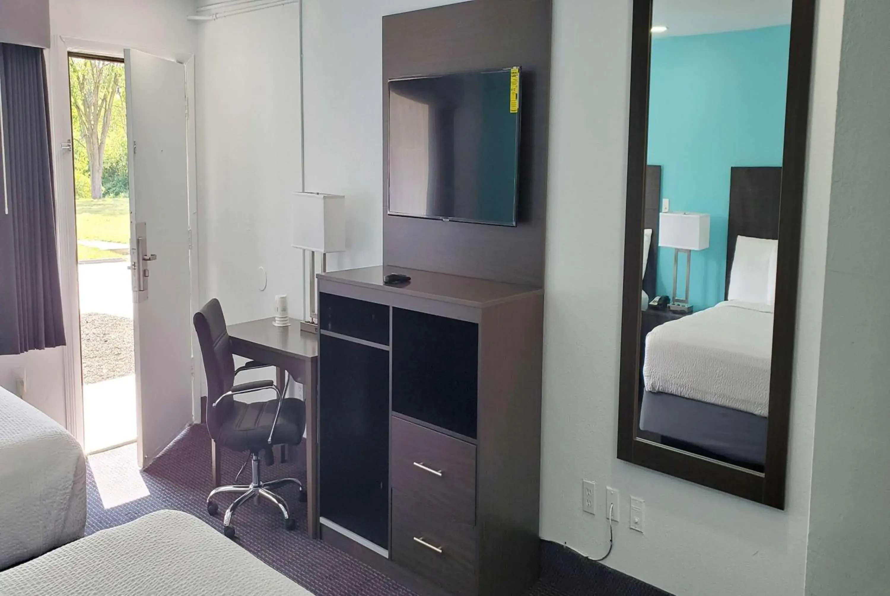 Travelodge by Wyndham Livonia Canton Novi Detroit Area Travelodge by Wyndham Livonia Canton Novi Detroit Area