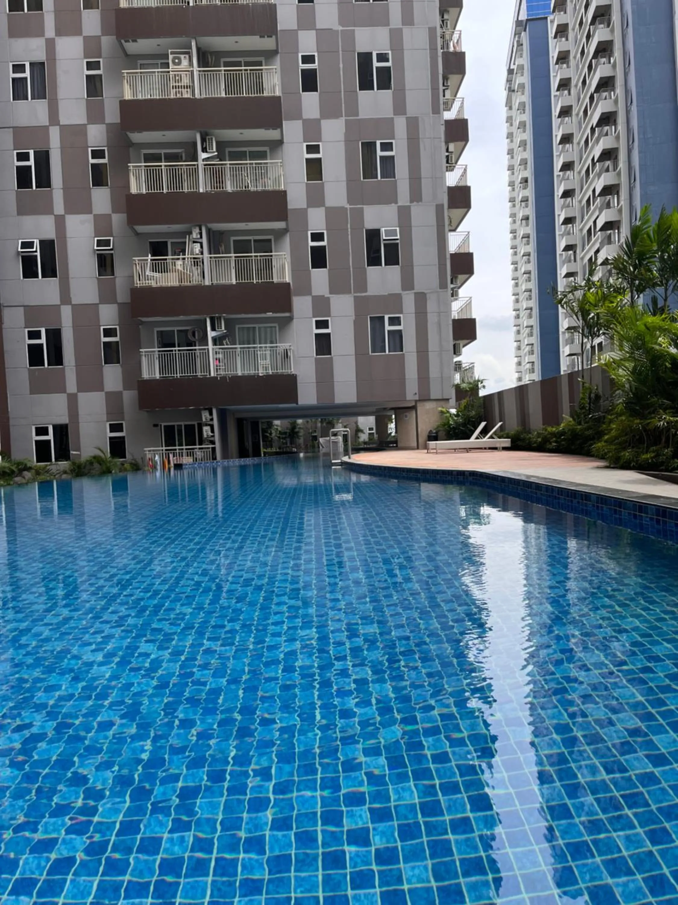 Swimming pool in Apartment Podomoro Medan