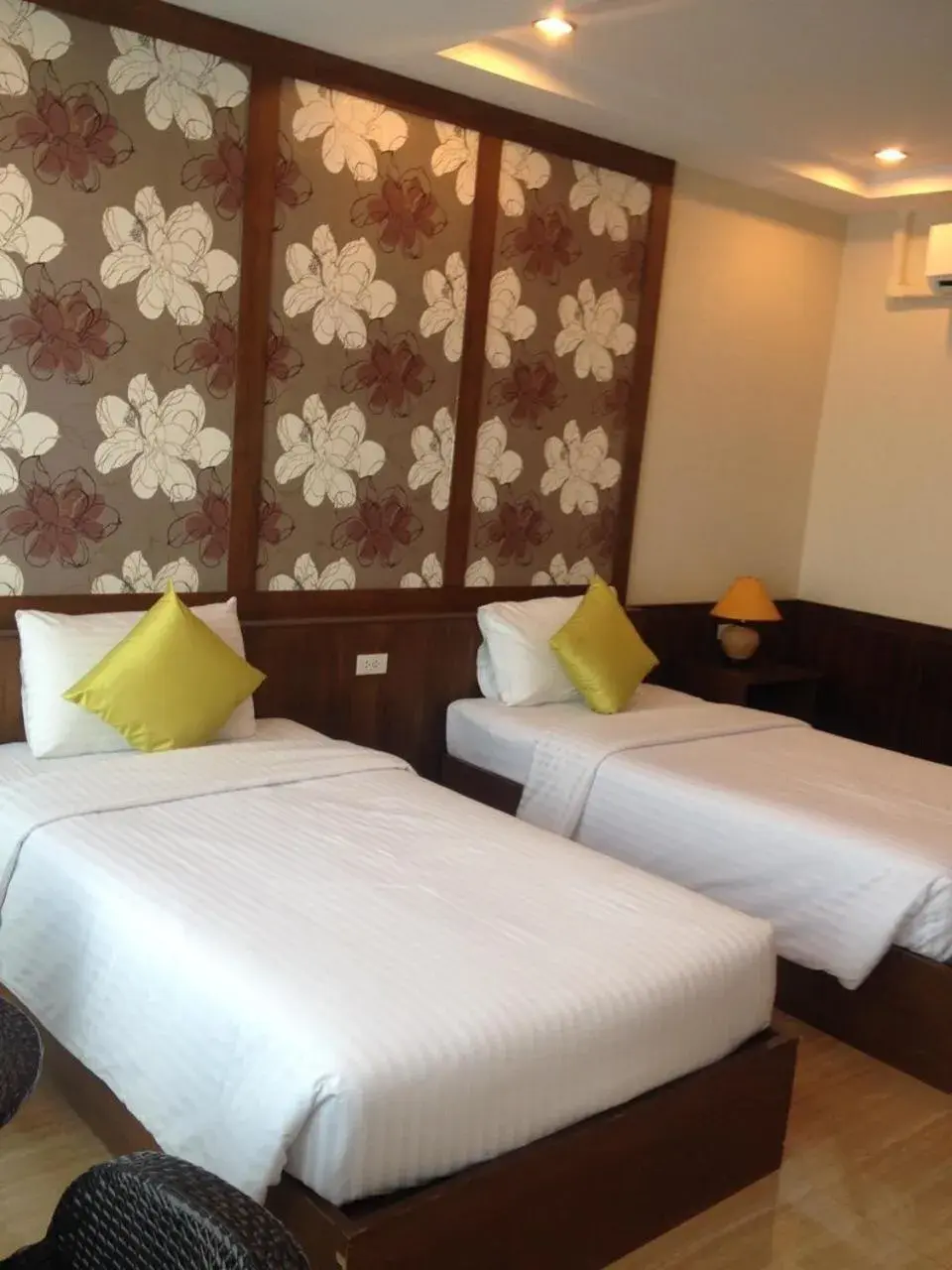 Deluxe Room in The Sand Beach Pattaya Deluxe Room in The Sand Beach Pattaya