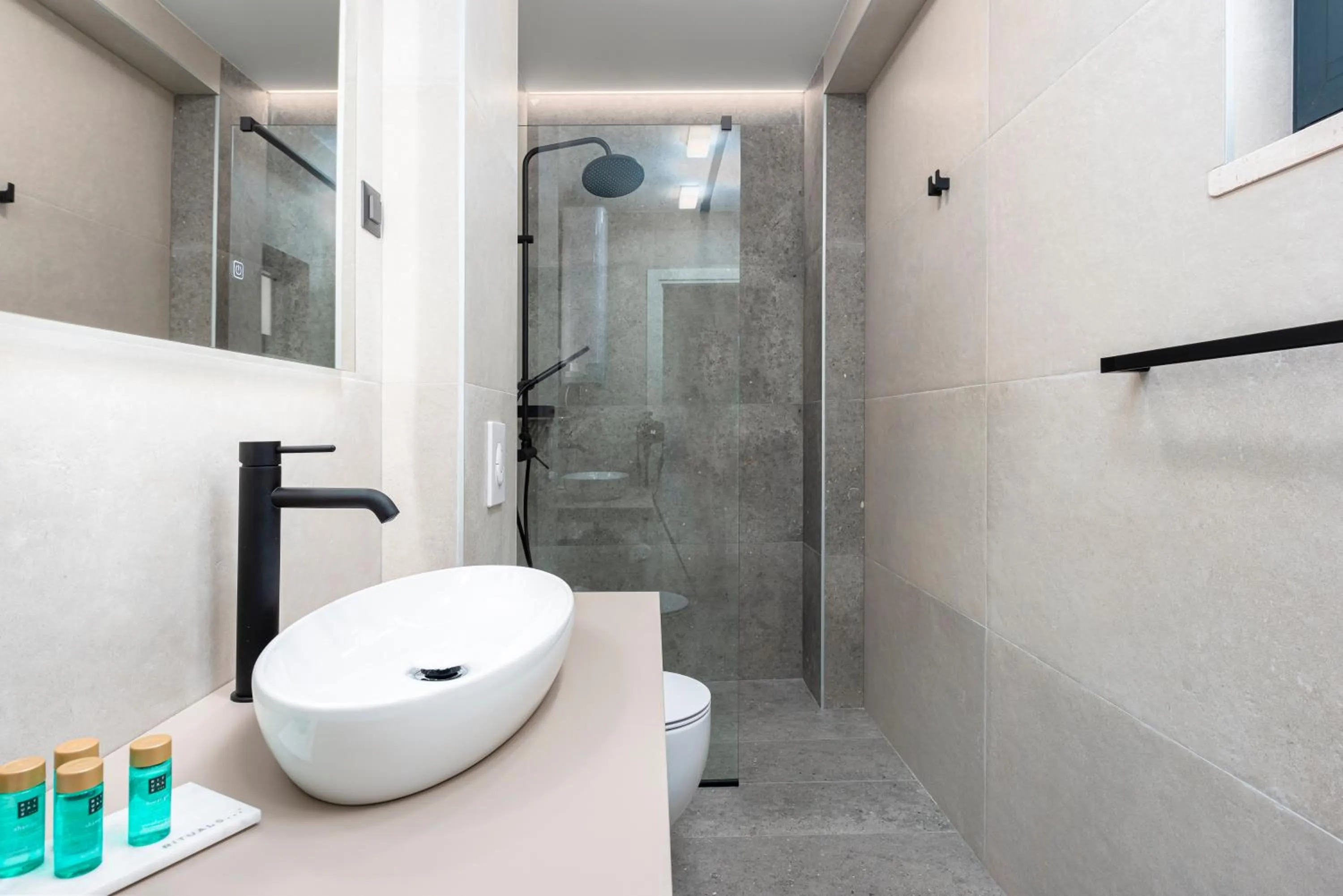 Shower in "Villa AnMari" The Cavtat View Residence