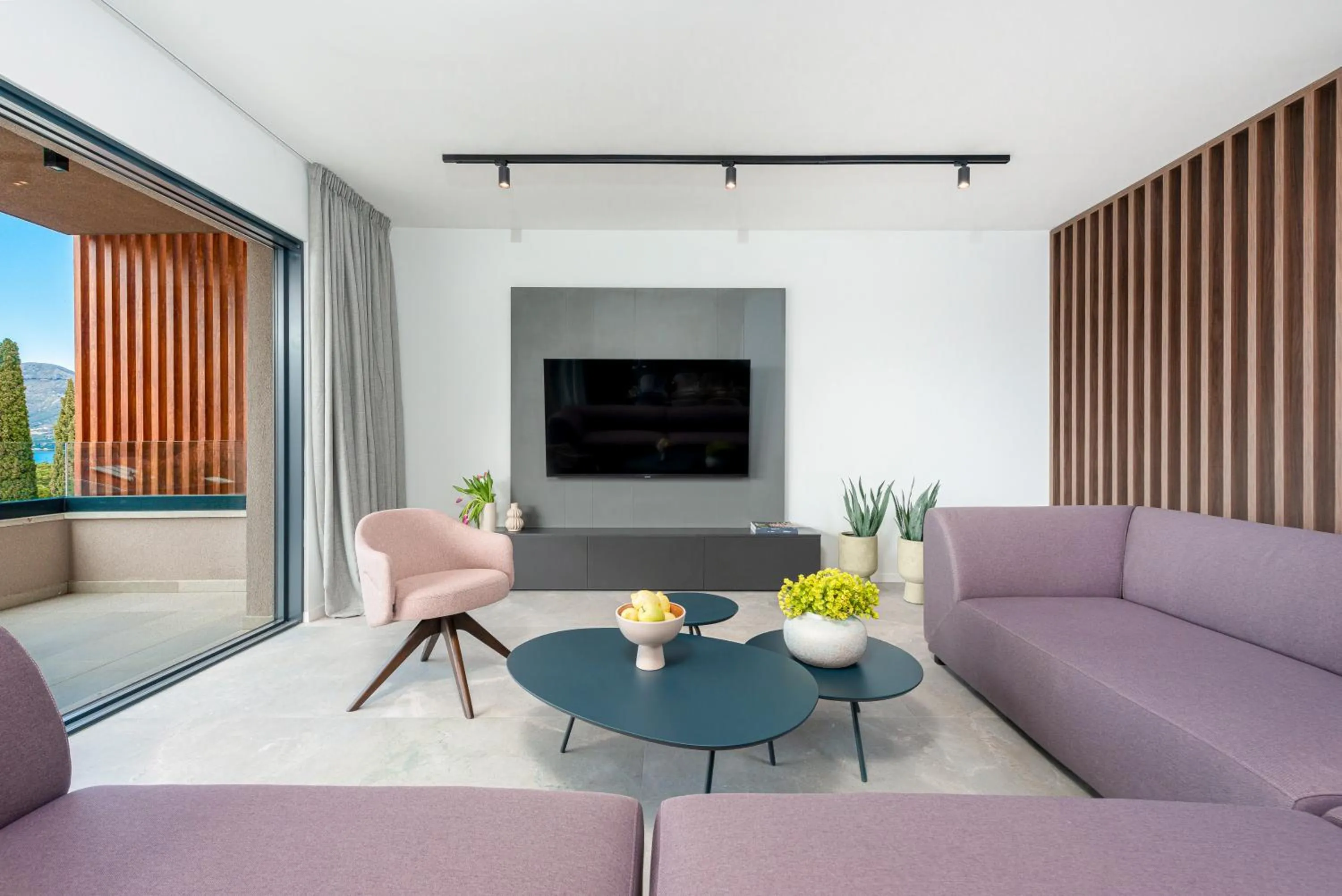 Communal lounge/ TV room in "Villa AnMari" The Cavtat View Residence