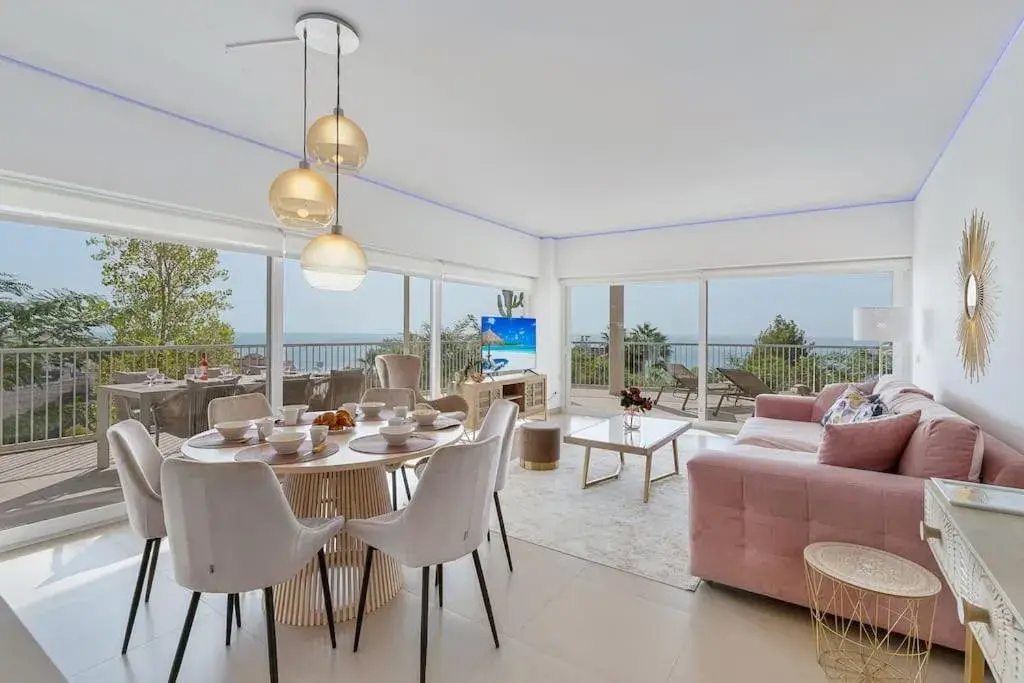Stylish apartment with oceanview Stylish apartment with oceanview