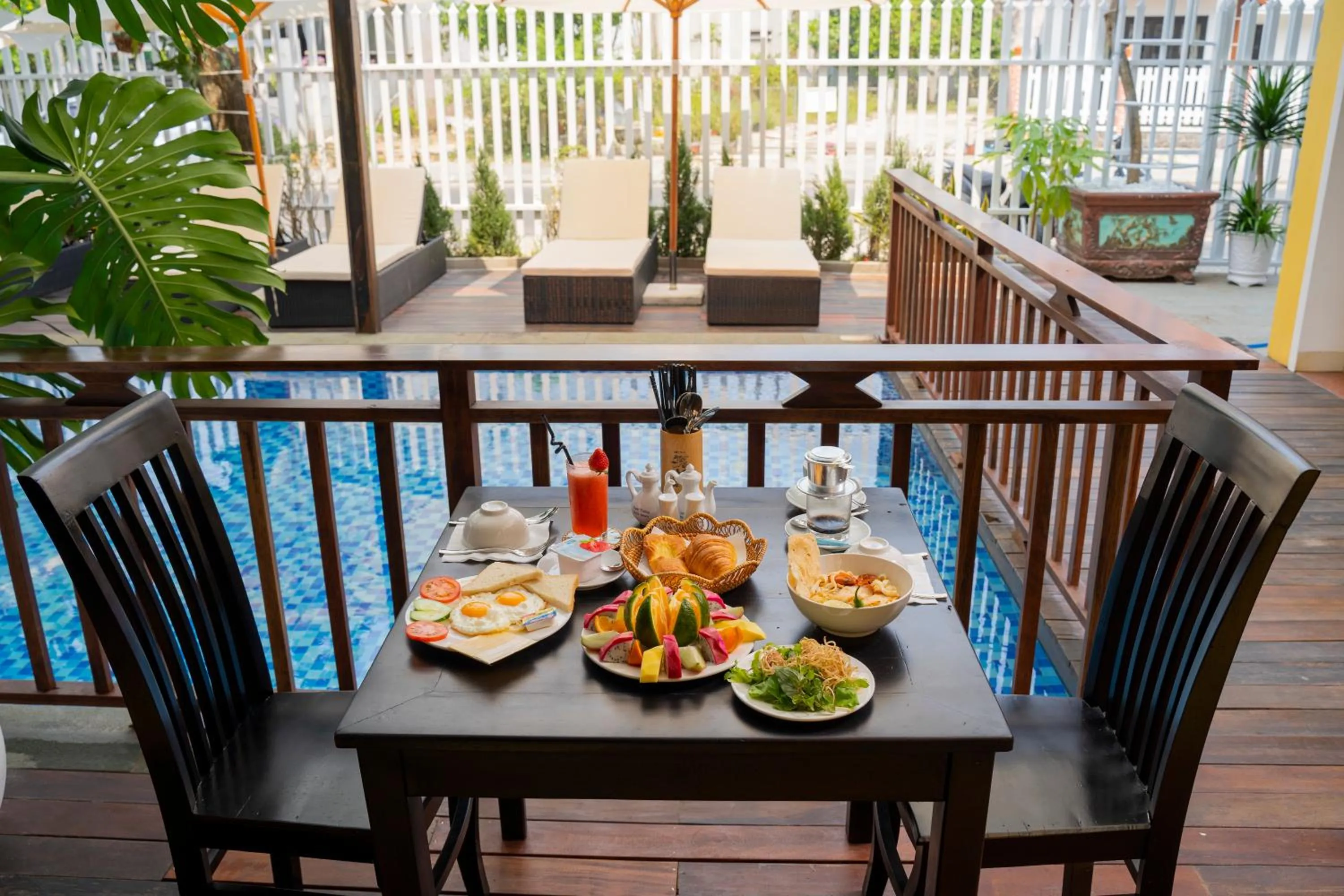 Restaurant/places to eat in Hoi An Heart hostel Villa - Bespoke