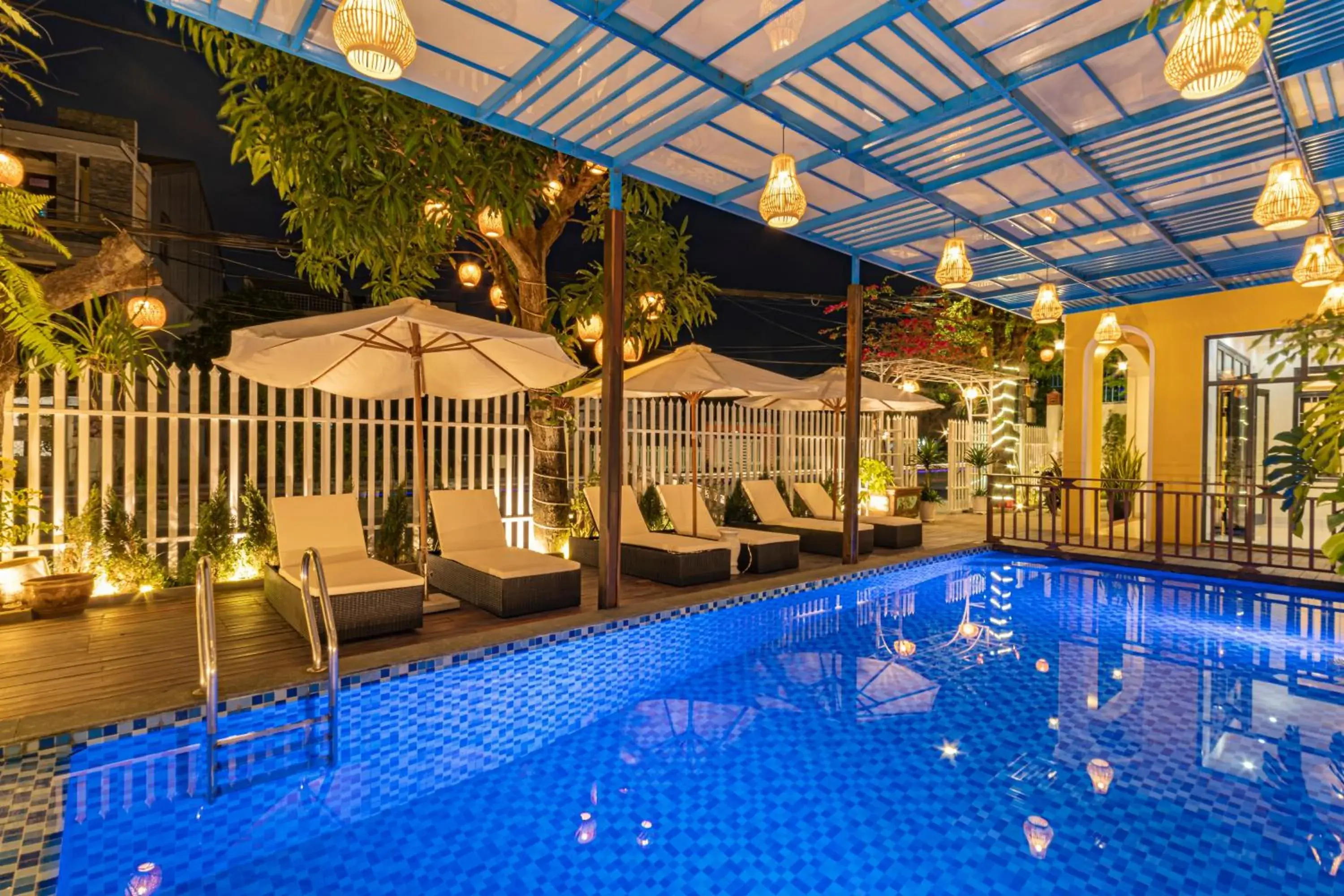Swimming pool in Hoi An Heart hostel Villa - Bespoke Swimming pool in Hoi An Heart hostel Villa - Bespoke