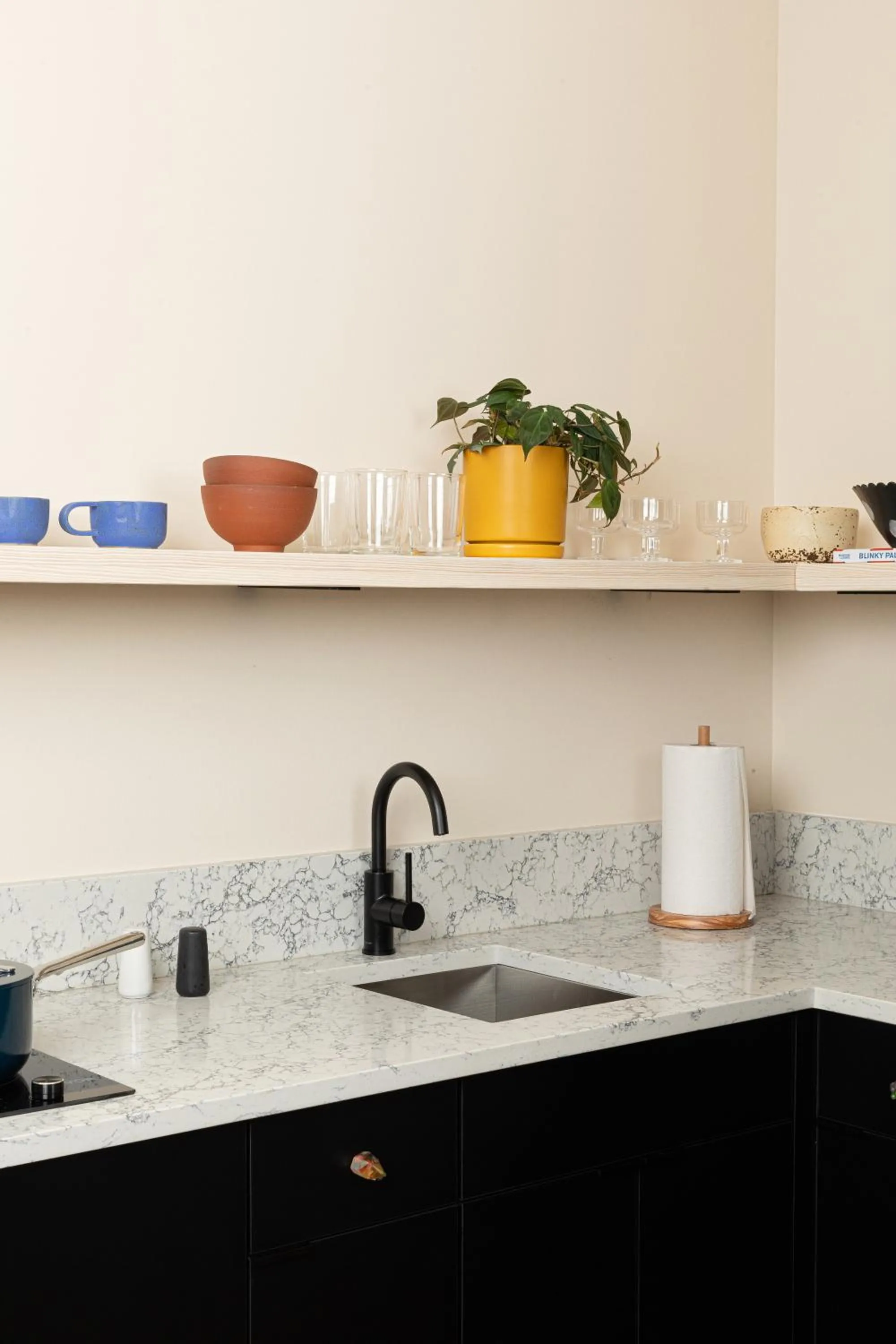 kitchen in YOWIE Hotel