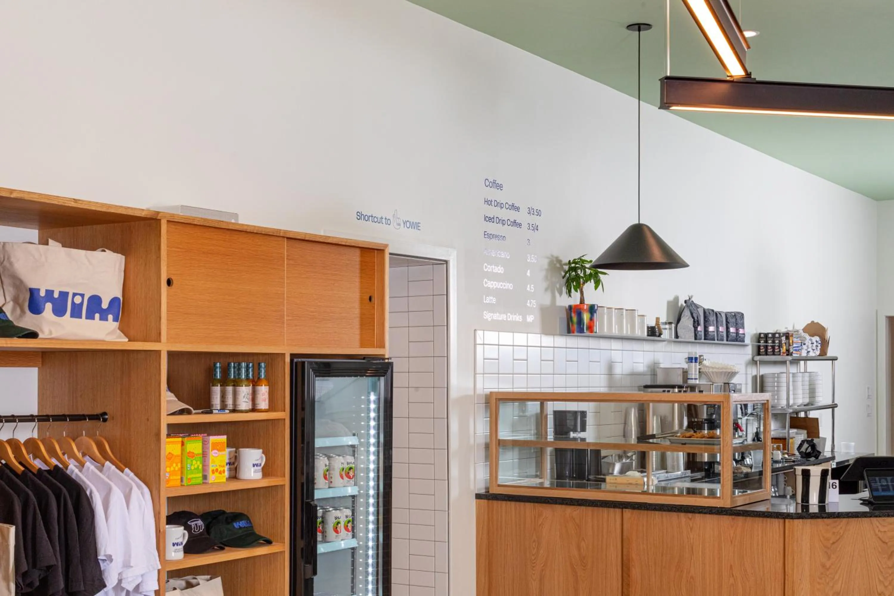 Restaurant/places to eat in YOWIE Hotel