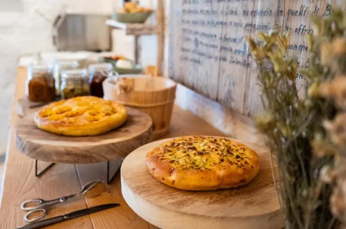 Restaurant/places to eat in Masseria Auraterrae