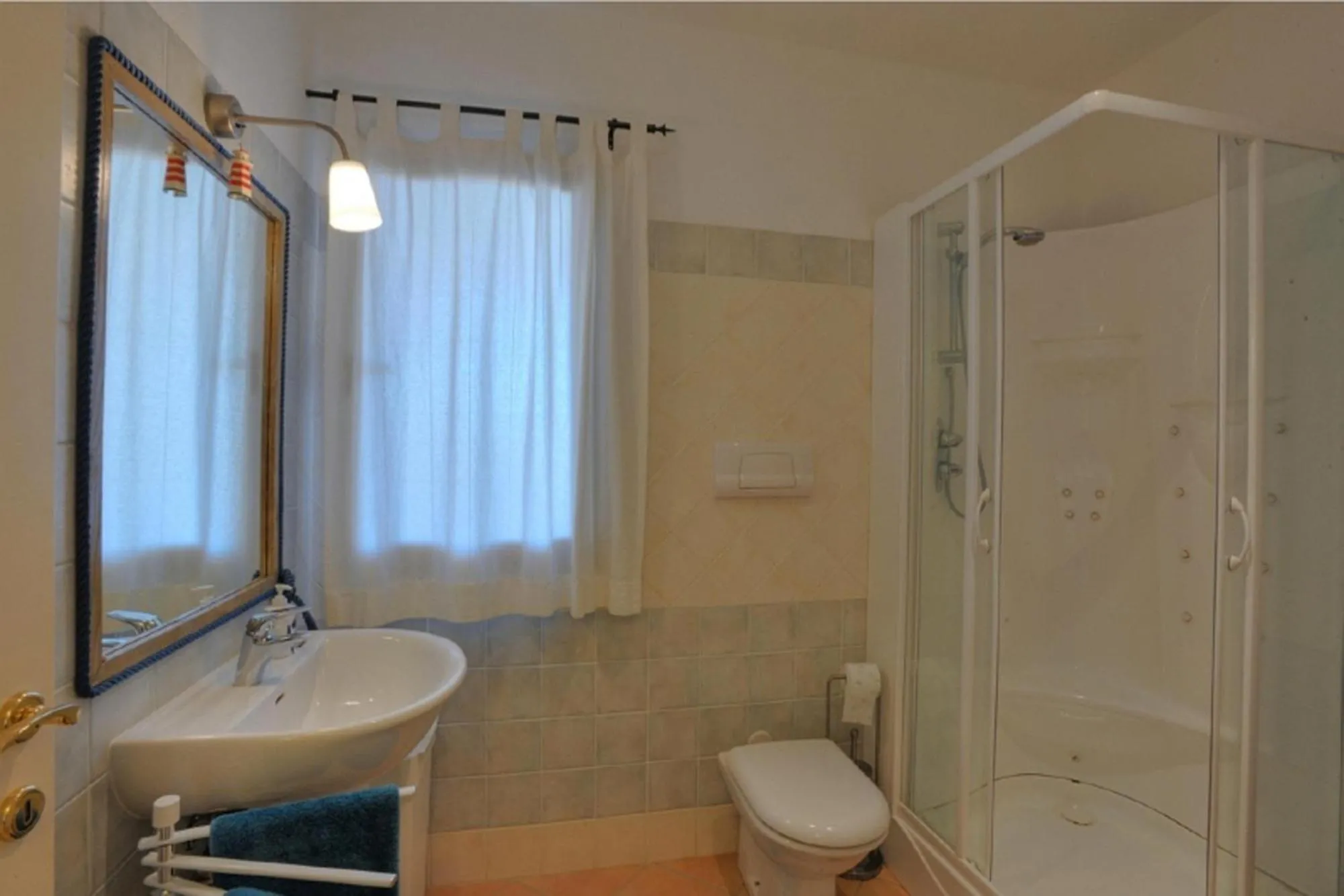 Bathroom in Casa Amor by Wonderful Italy