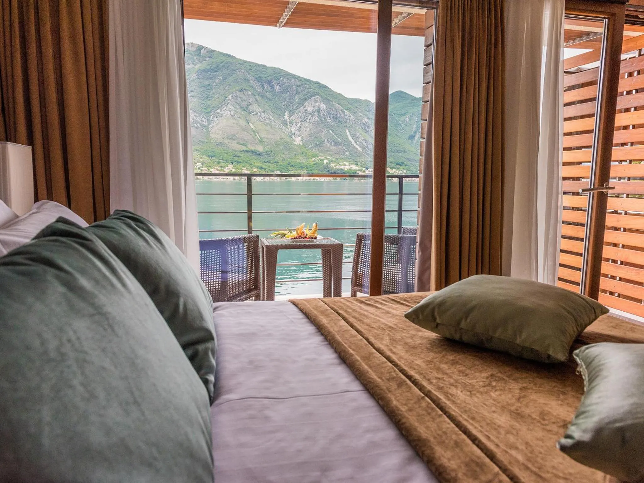 Bed in Hotel Forza Mare