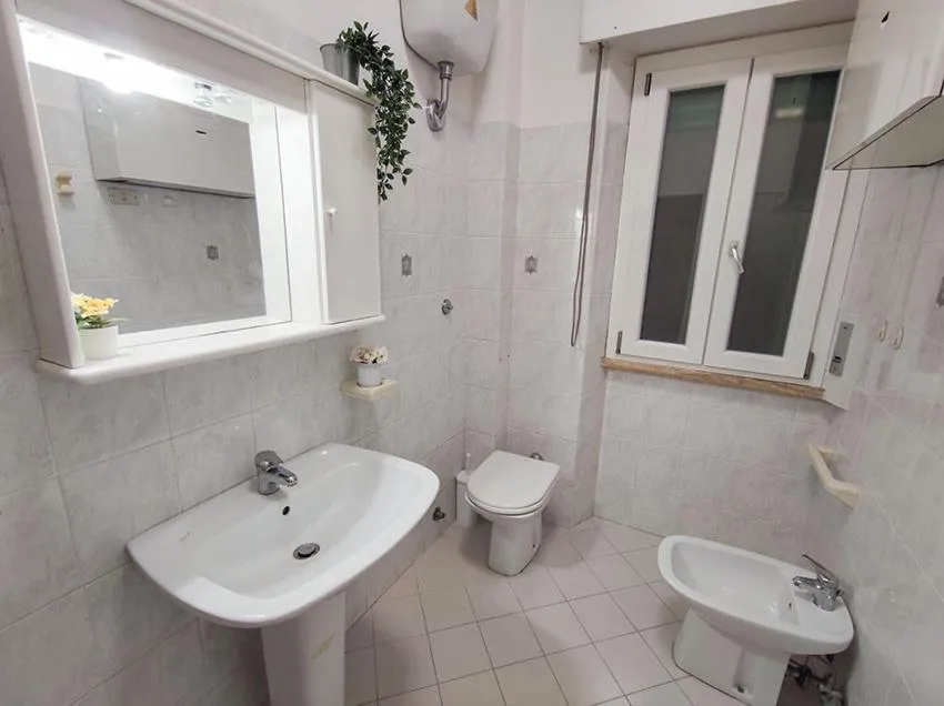 Ampio Quadrilocale 8 Pax vista mare