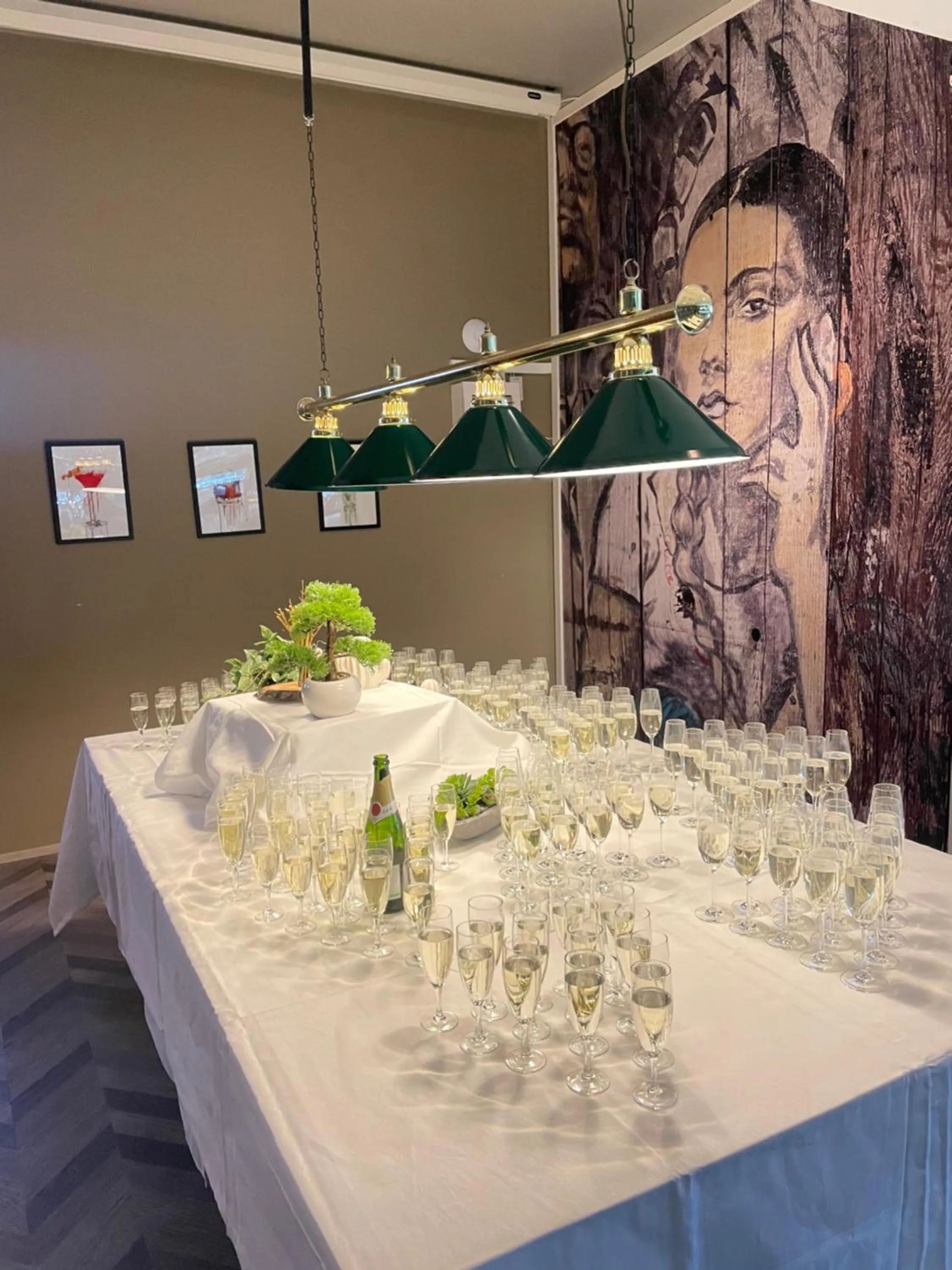 Restaurant/places to eat in Hótel Valaskjálf