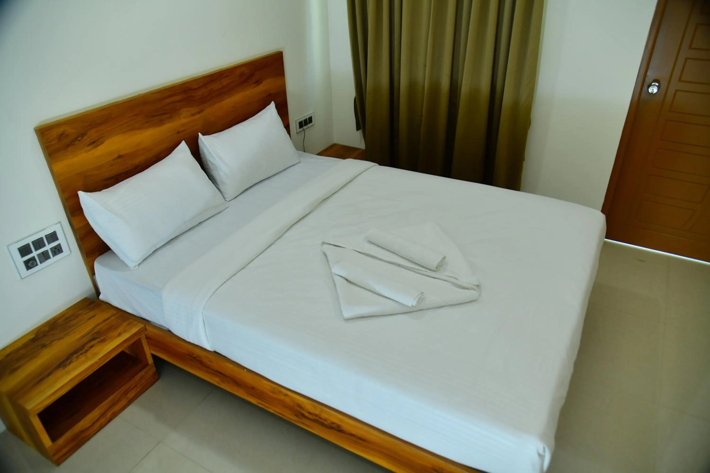 Bedroom, Bed in RK COMFORTS