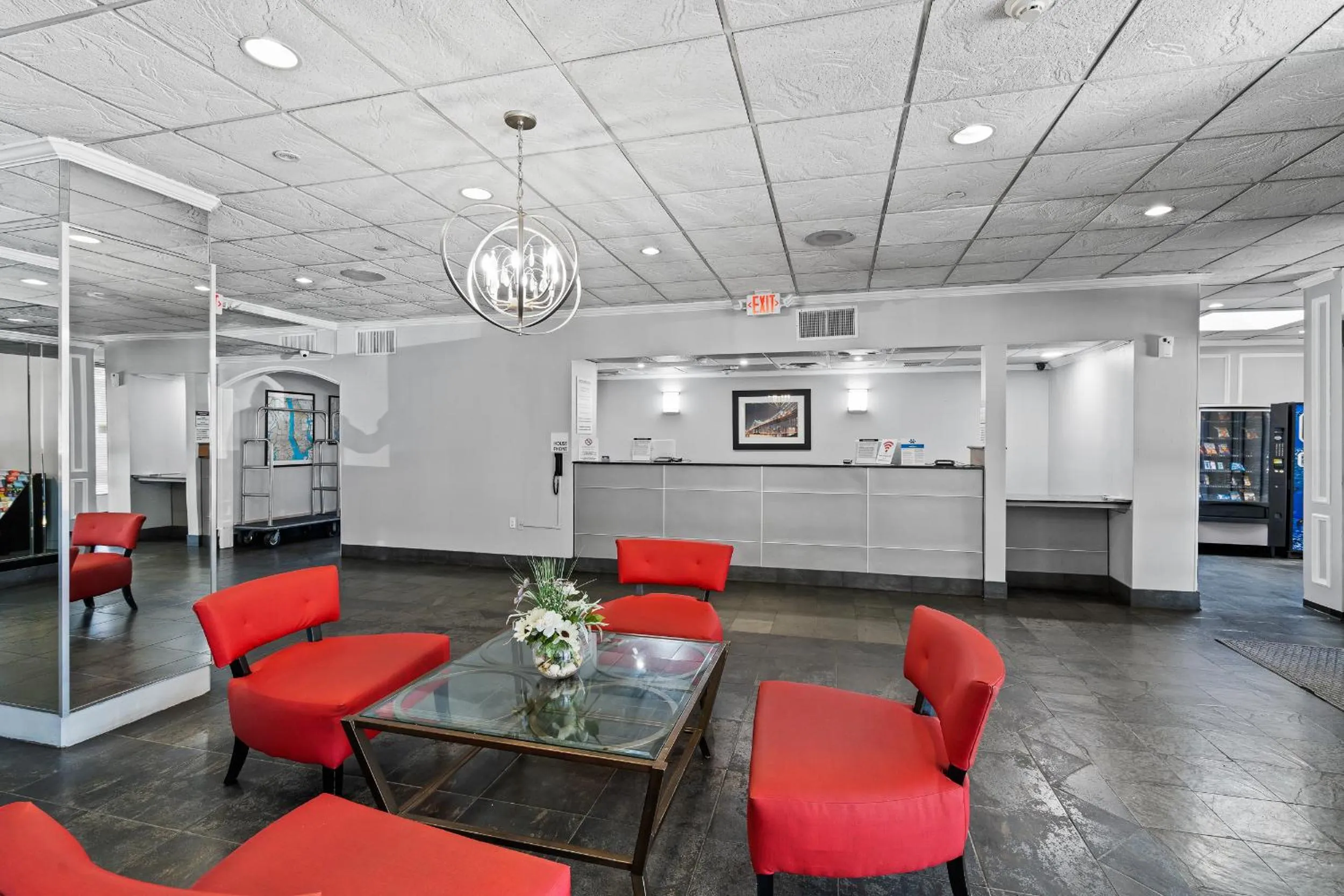 Lobby or reception in Executive Inn - Fort Lee