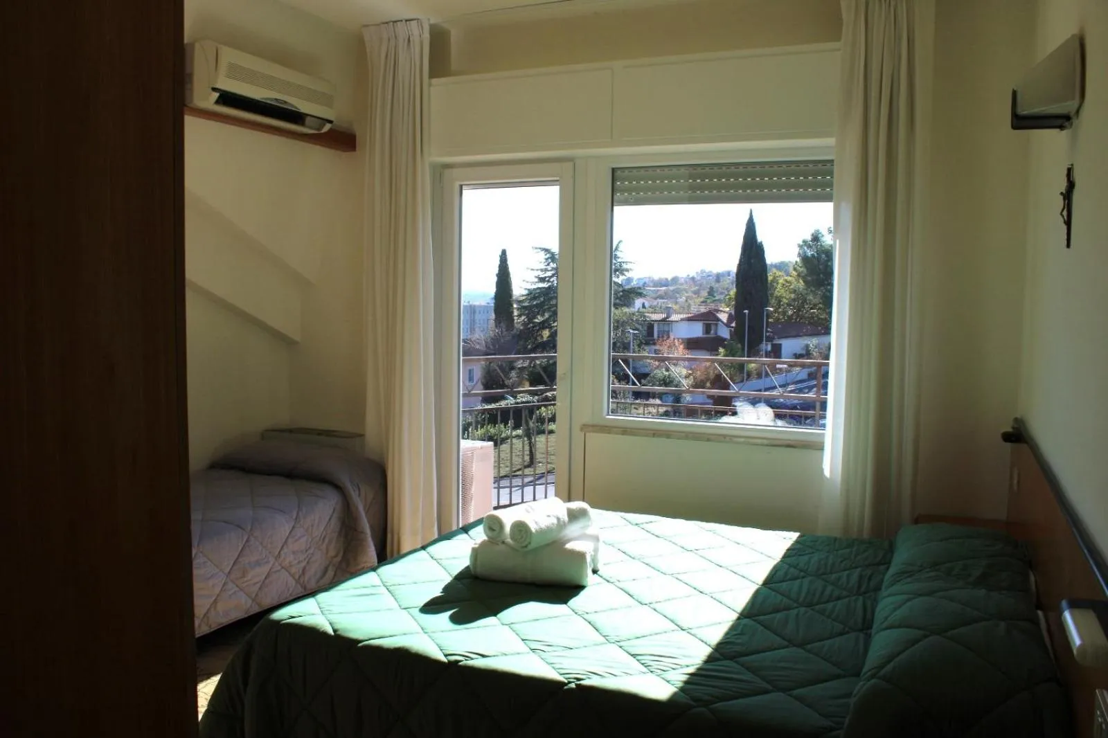 Bed in Hotel Crocenzi