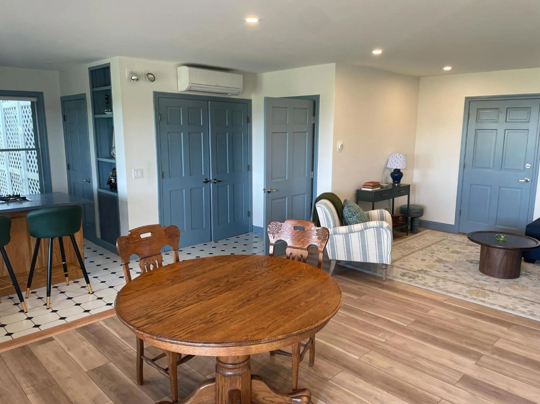 Kitchen or kitchenette in Atlantic Inn