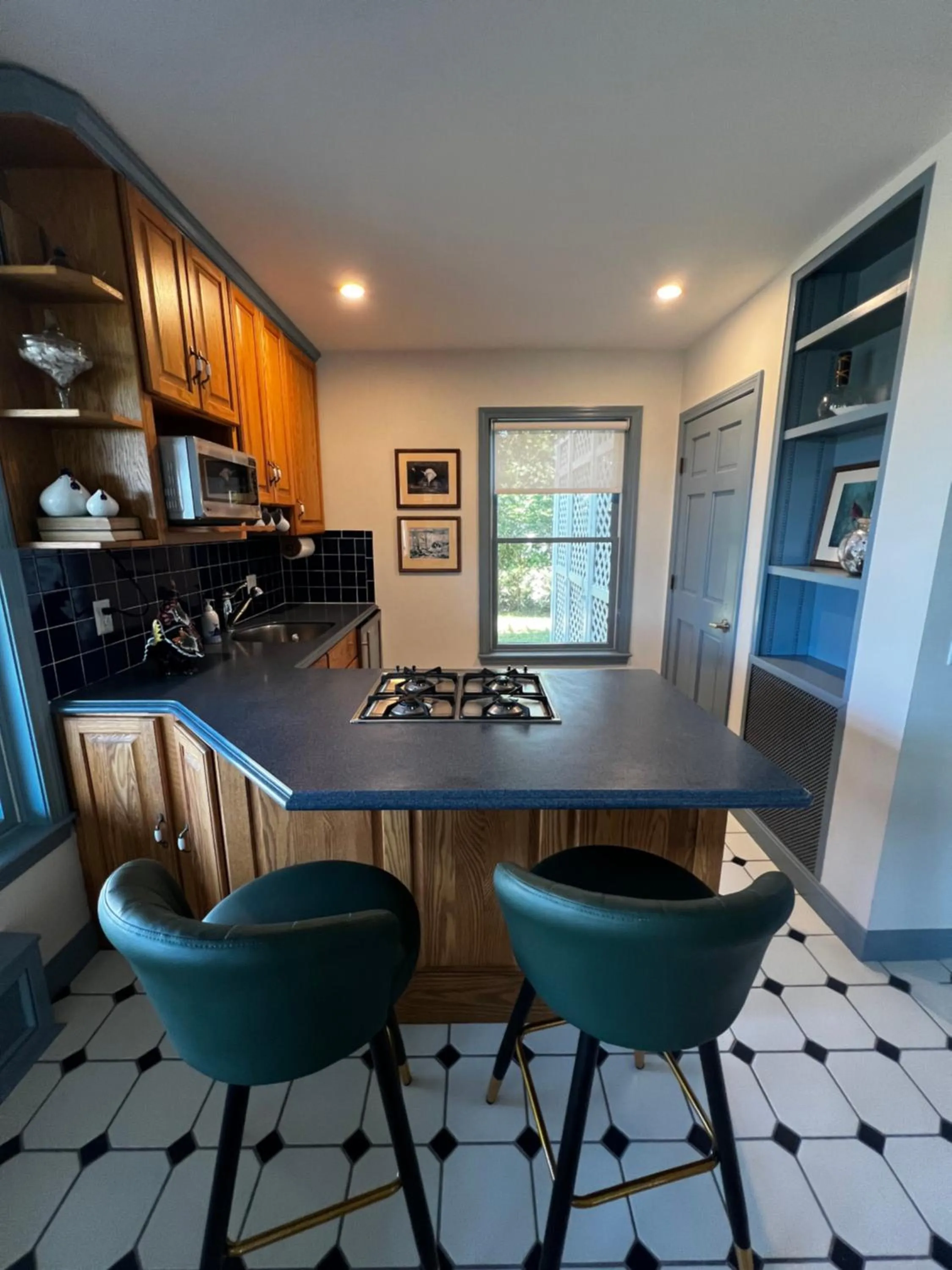 Kitchen or kitchenette in Atlantic Inn
