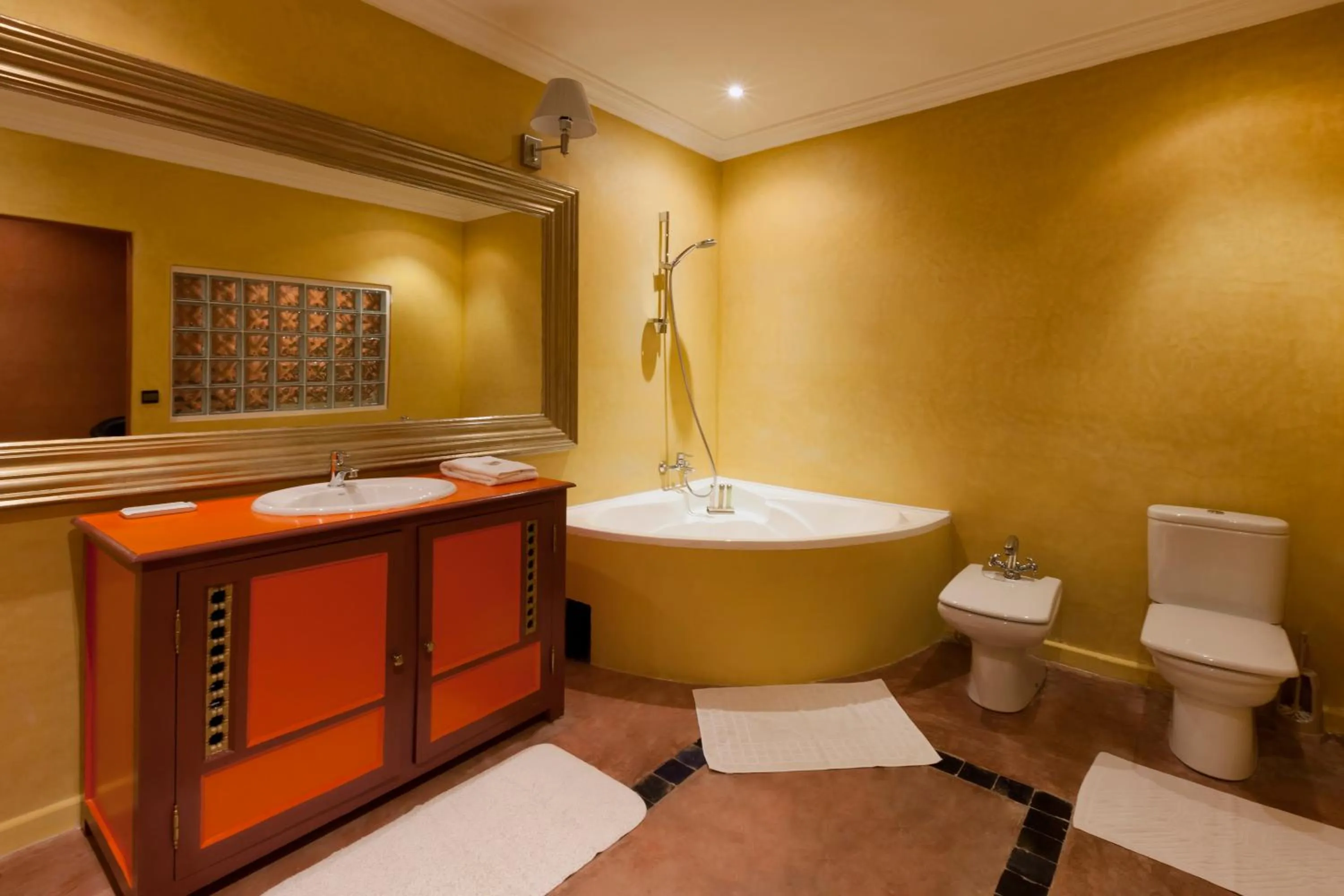 Bathroom in Sultana Royal Golf