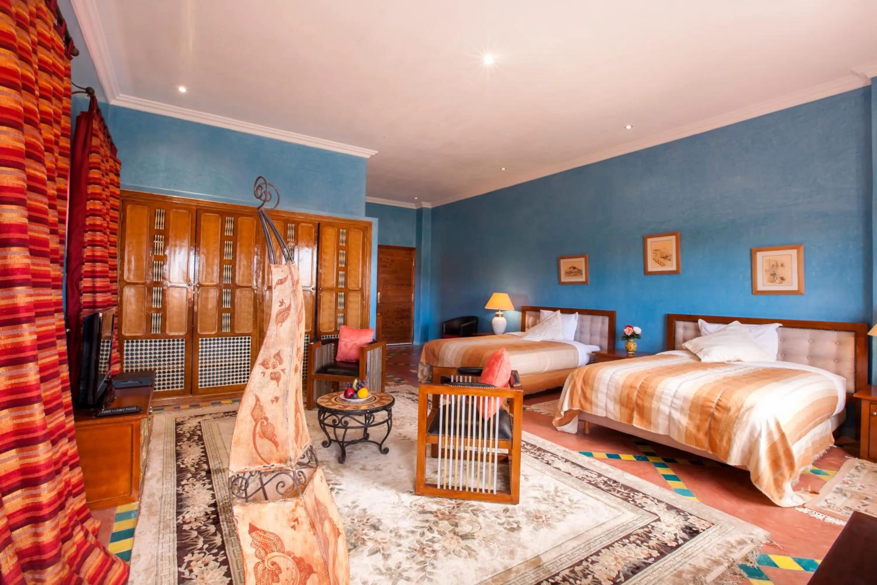 Photo of the whole room, Bed in Sultana Royal Golf