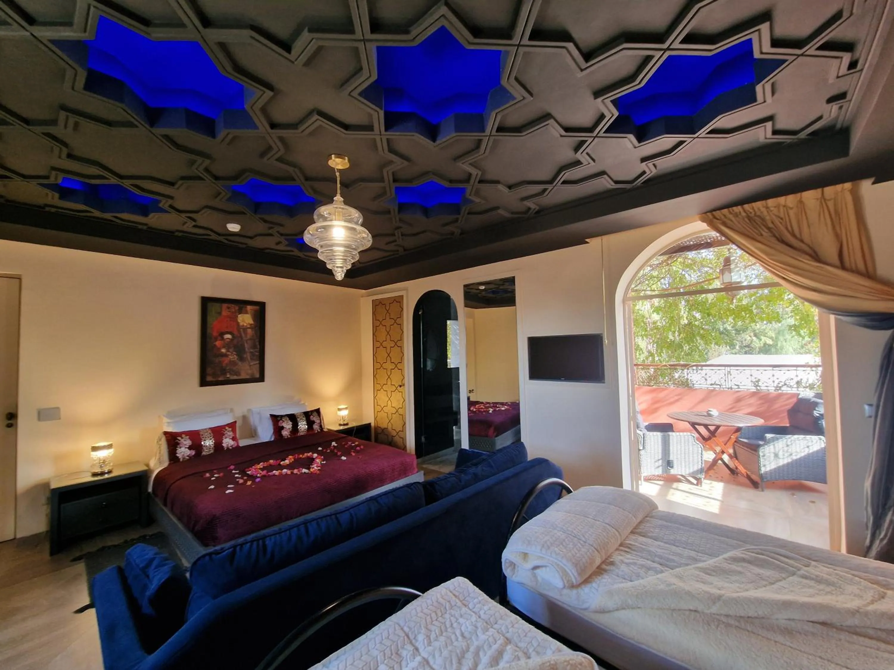 Photo of the whole room, Bed in Palace Africa - Marrakech Palmeraie