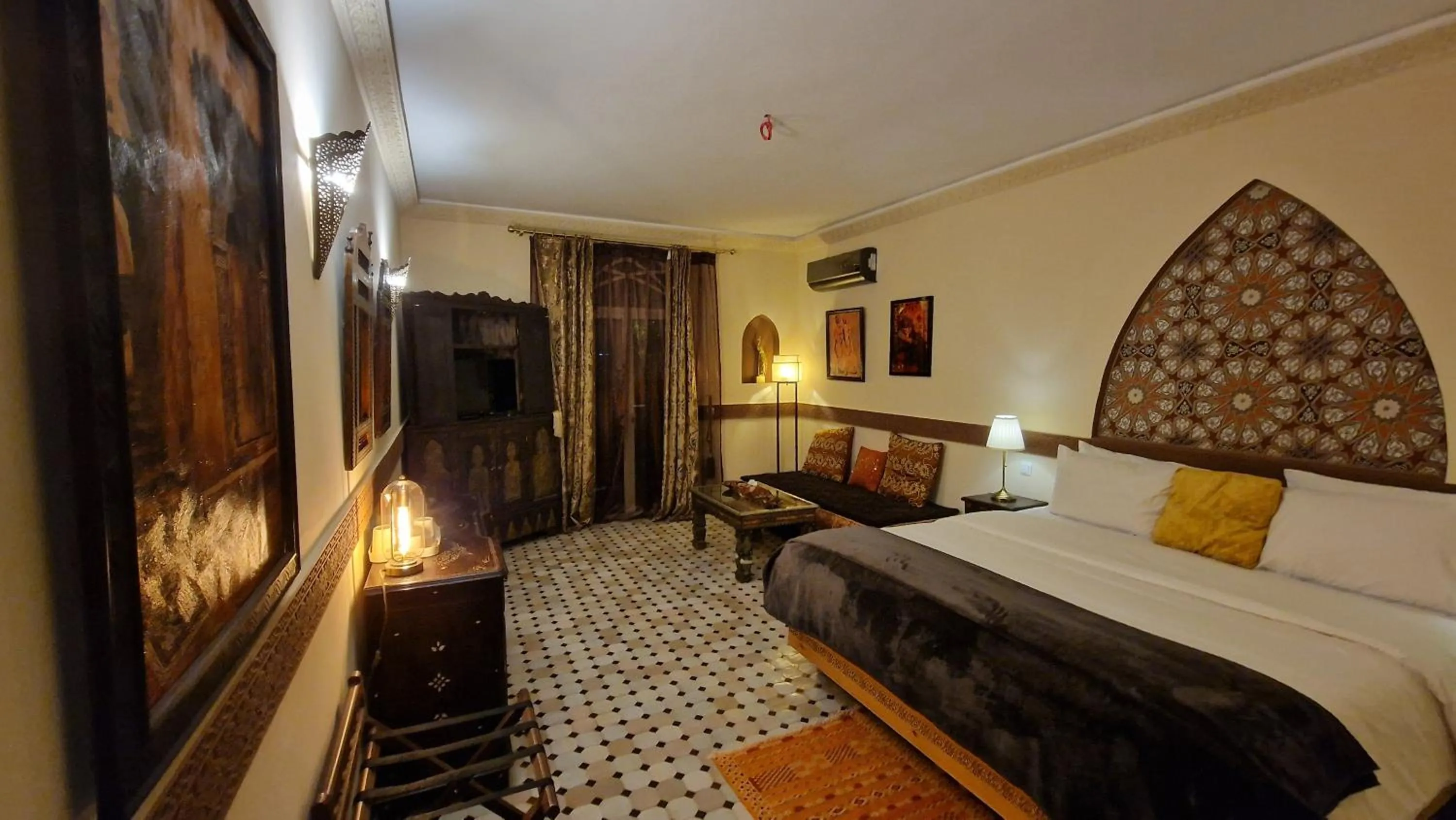 Bedroom, Bed in Palace Africa - Marrakech Palmeraie