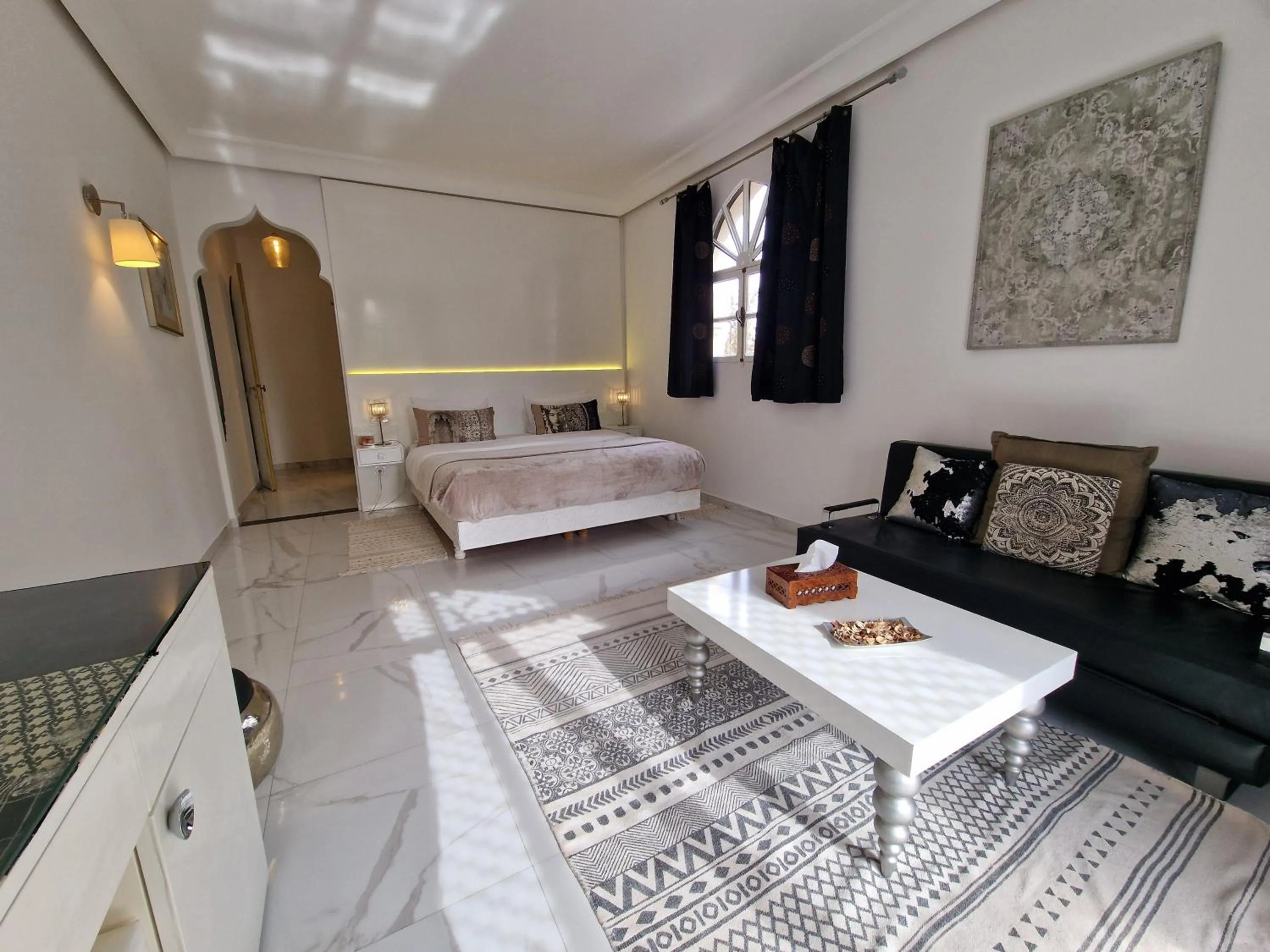 Photo of the whole room, Bed in Palace Africa - Marrakech Palmeraie